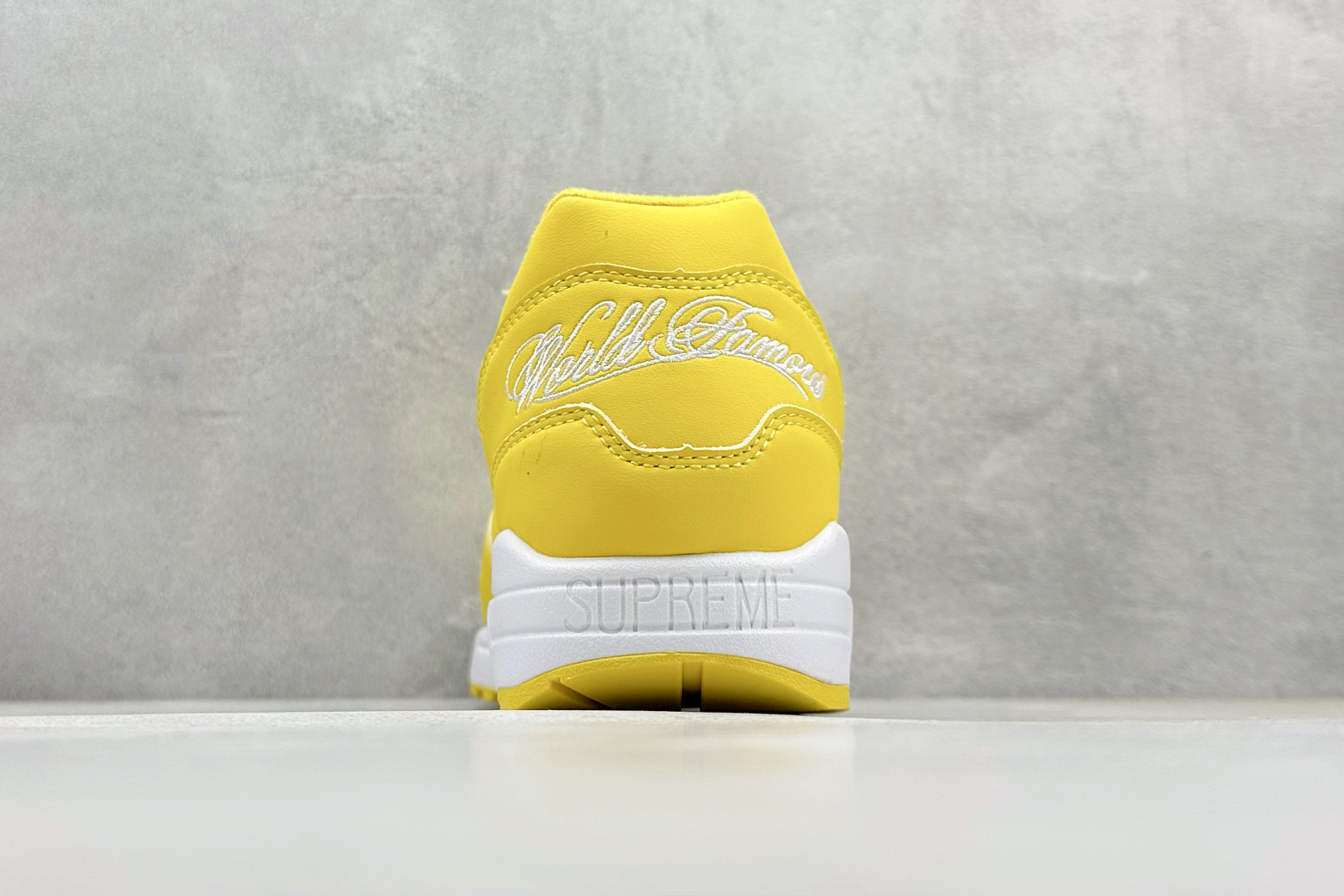 Nike Air Max 1 耐克半掌气垫复古跑步鞋 HF8813-700