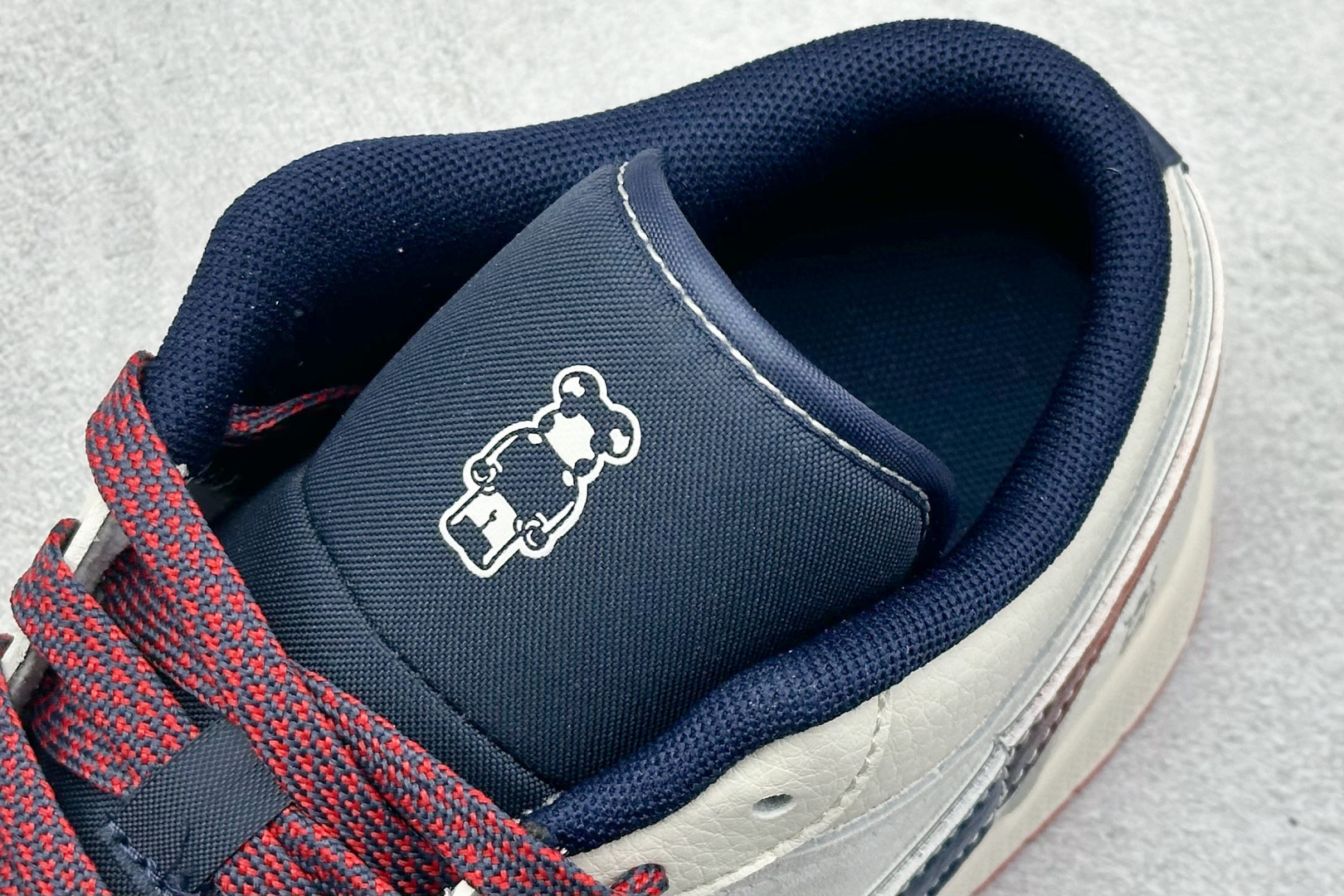  
Air Jordan 1 Retro Low 米蓝红渐变玩偶
官方同步新色 原装级产物
拒绝公底 立