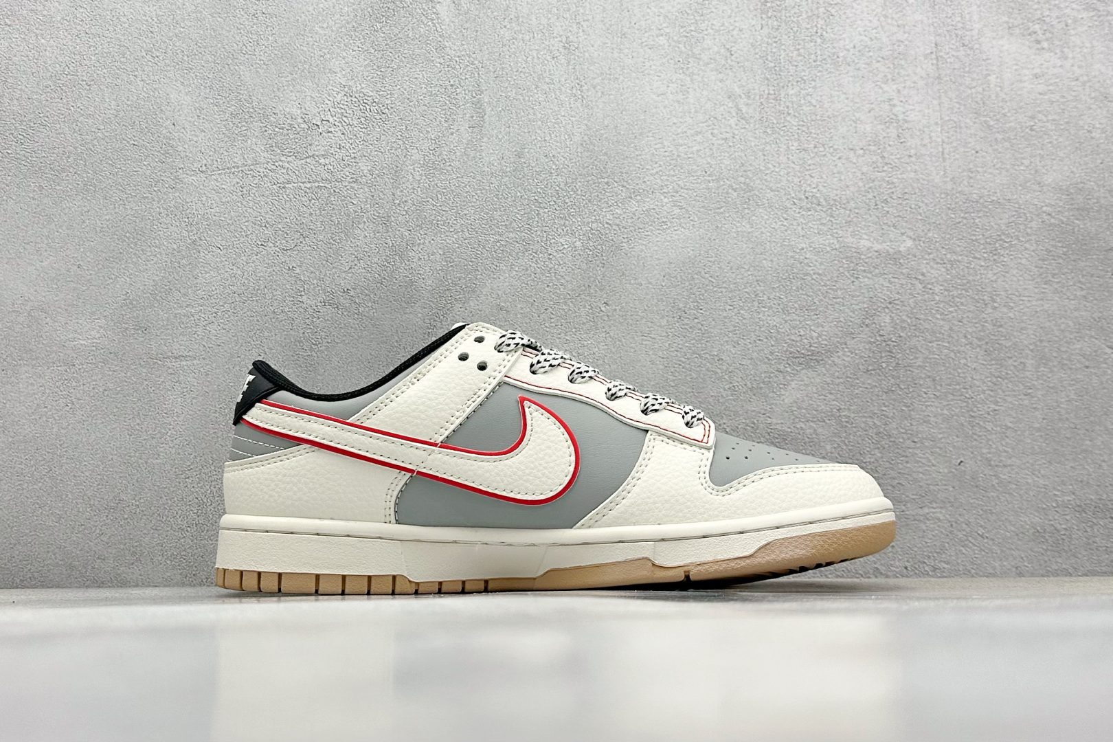 Nike SB Dunk Low x Louis Vuitton 白灰 SD6868-108