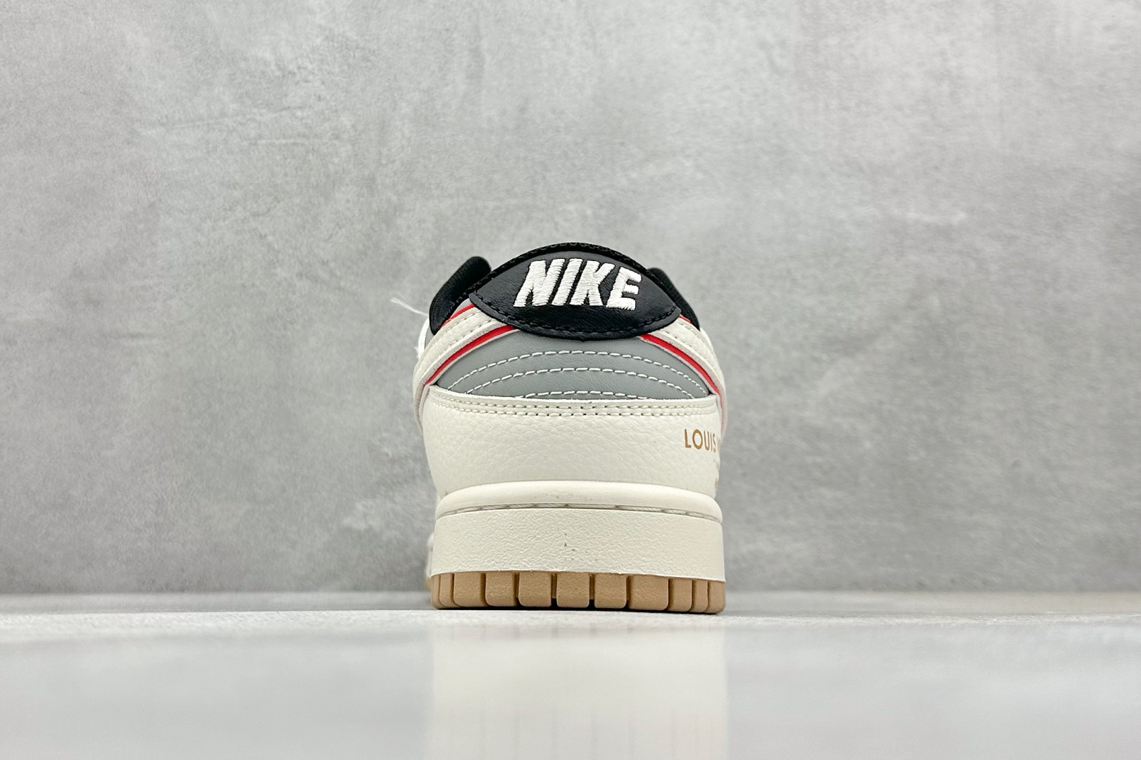 Nike SB Dunk Low x Louis Vuitton 白灰 SD6868-108