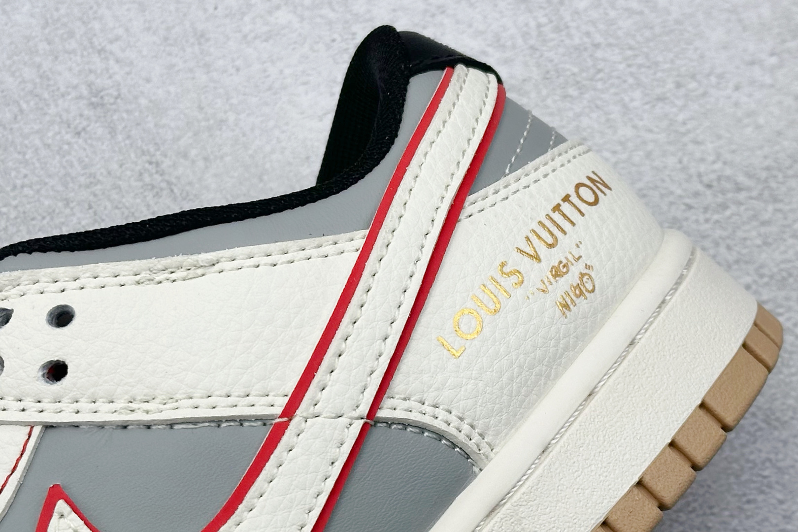 Nike SB Dunk Low x Louis Vuitton 白灰 SD6868-108