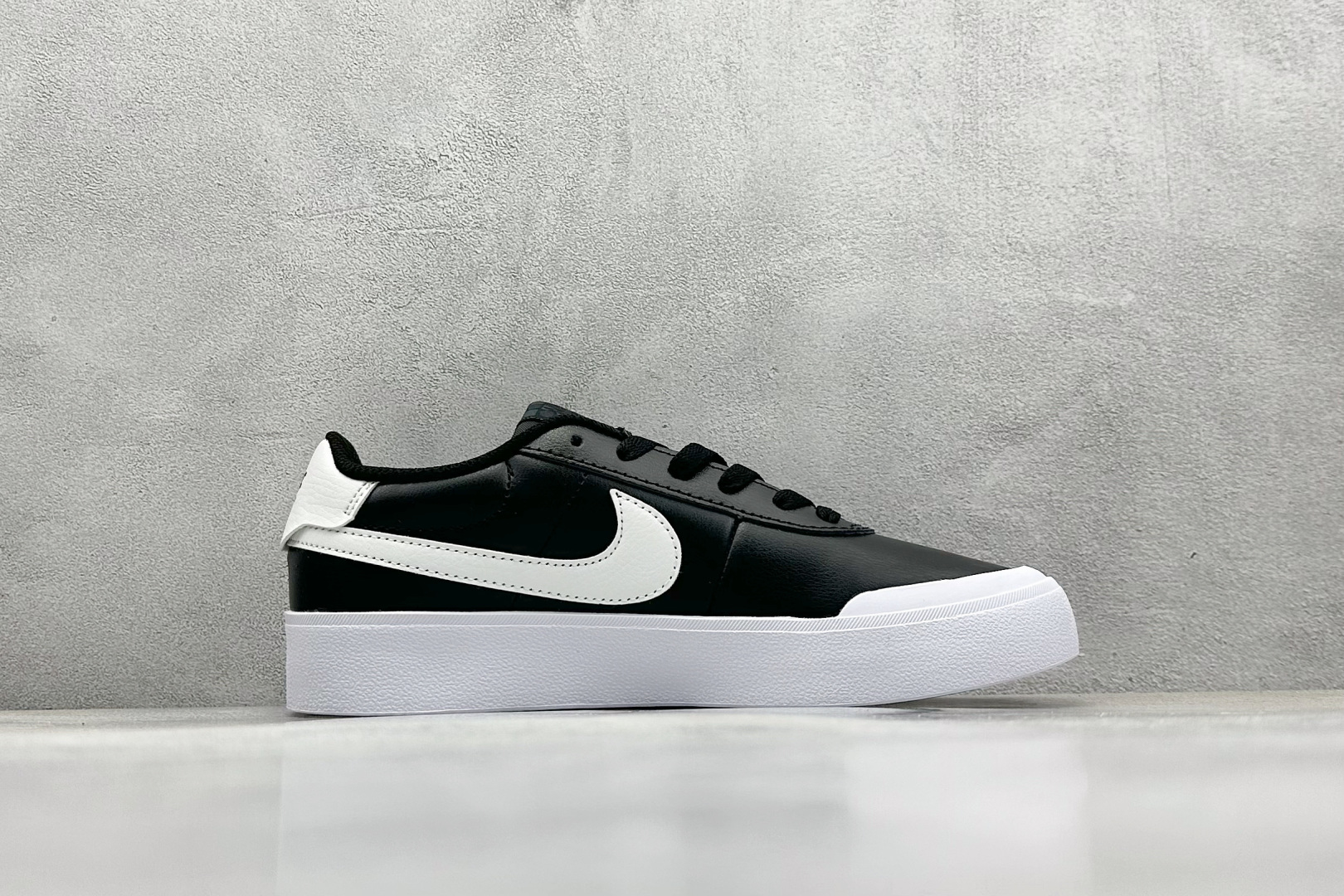  终端放店
GX版 Nike Court SHOT 时尚百搭 防滑耐磨 低帮 板鞋 

货号：FQ814