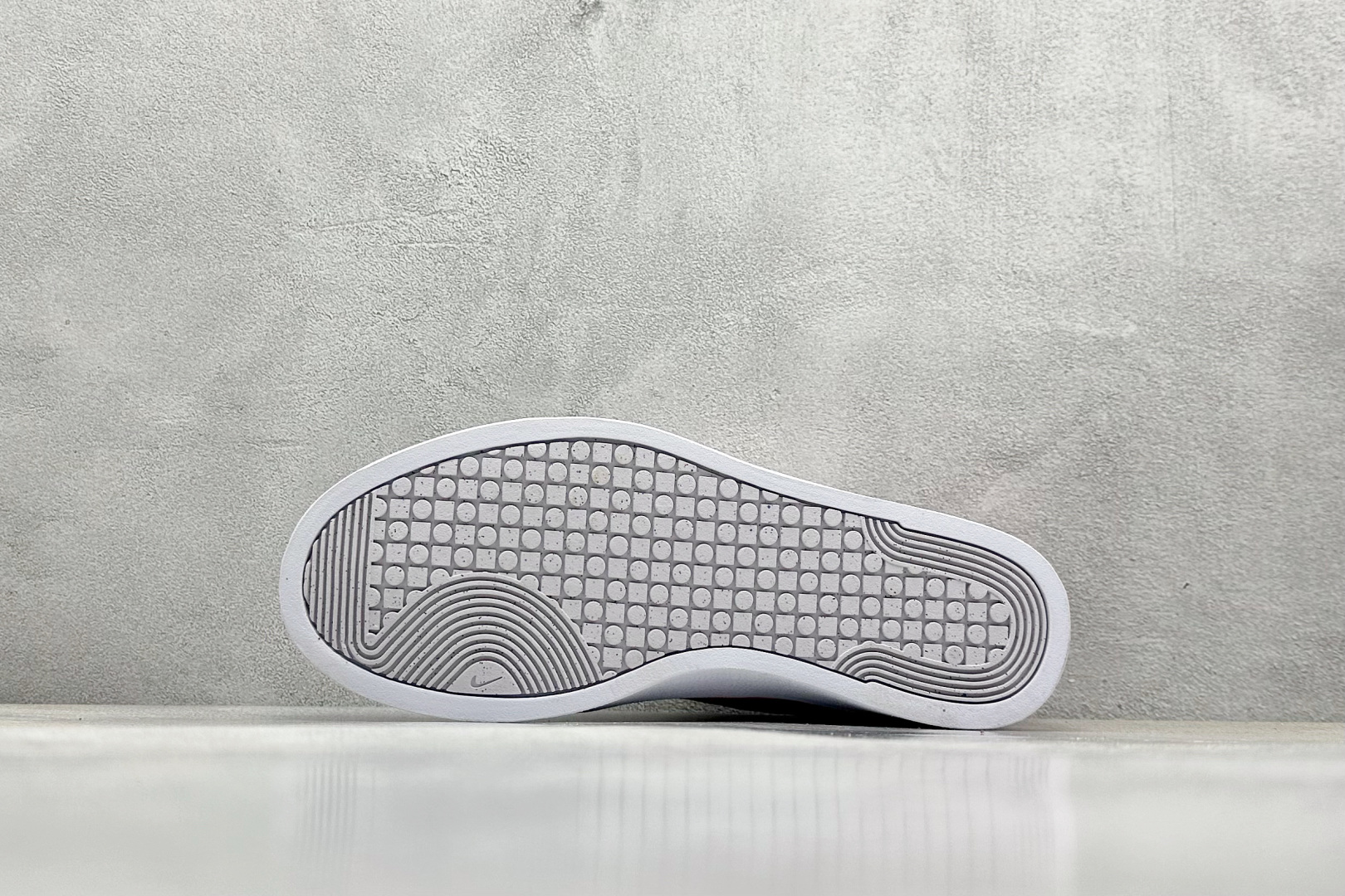  终端放店
GX版 Nike Court SHOT 时尚百搭 防滑耐磨 低帮 板鞋 

货号：FQ814