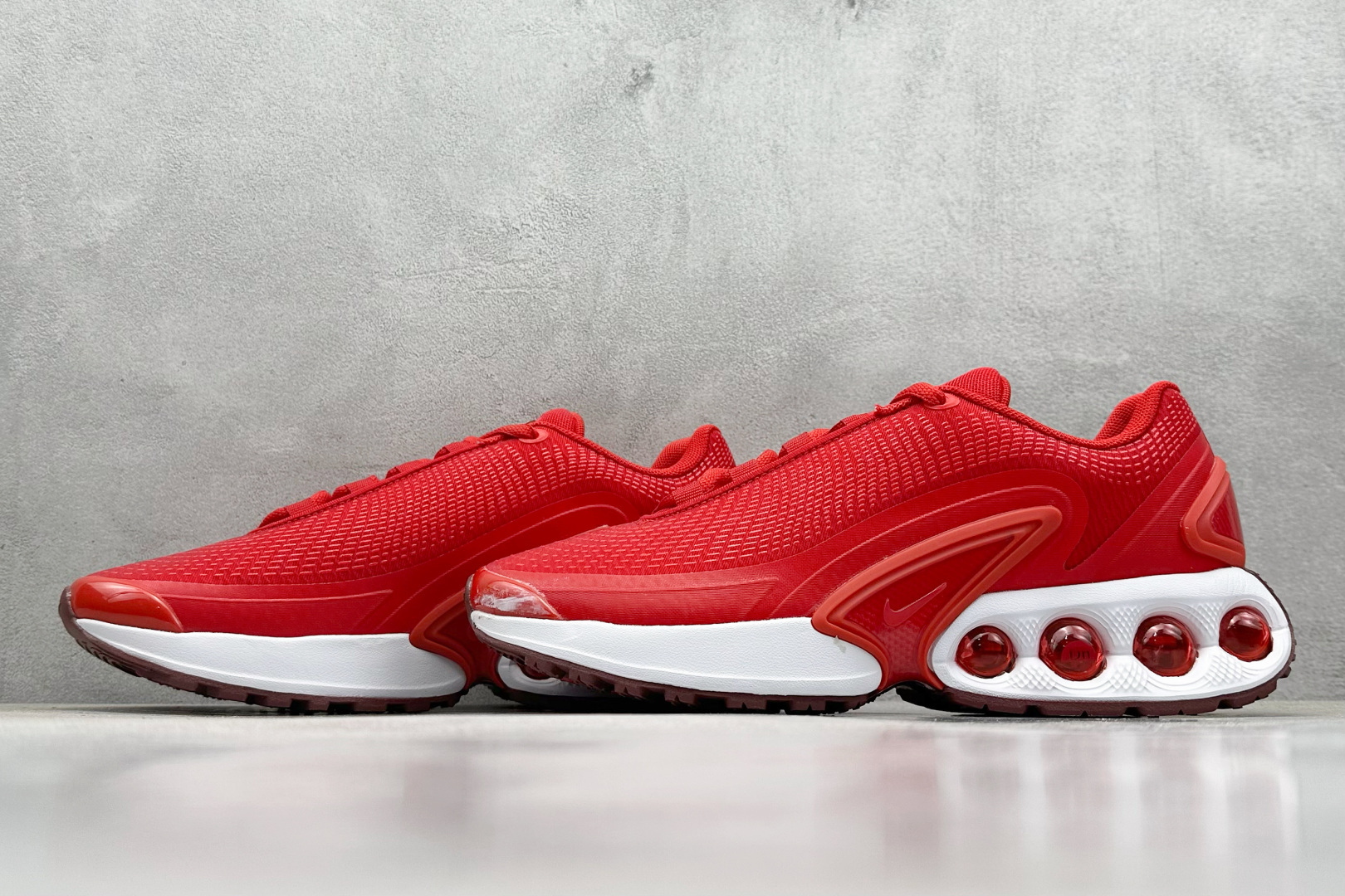 终端放店
YH版 Nike Air Max Dn 网布 舒适时尚 减震耐磨 低帮 生活休闲鞋
今年