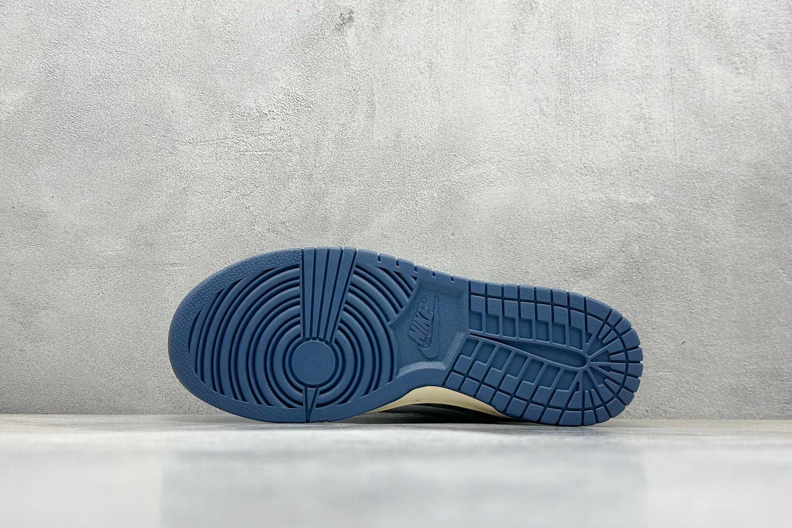 终端放店
XC版 Nk SB Dunk Low 冠希联名-灰蓝针织 周年高端定制 低帮休闲板鞋
 #定制