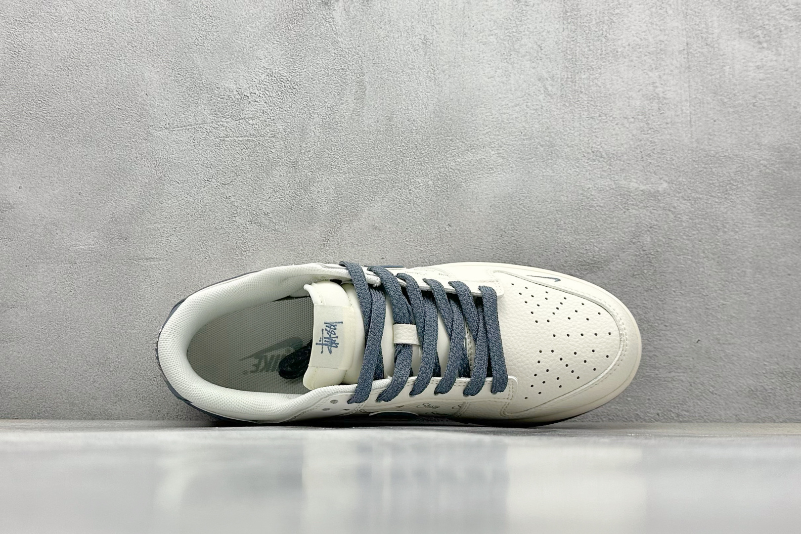  终端放店
XC版 Nike SB Dunk Low 斯图西联名 浅蓝棕 周年高端定制 低帮休闲板鞋
