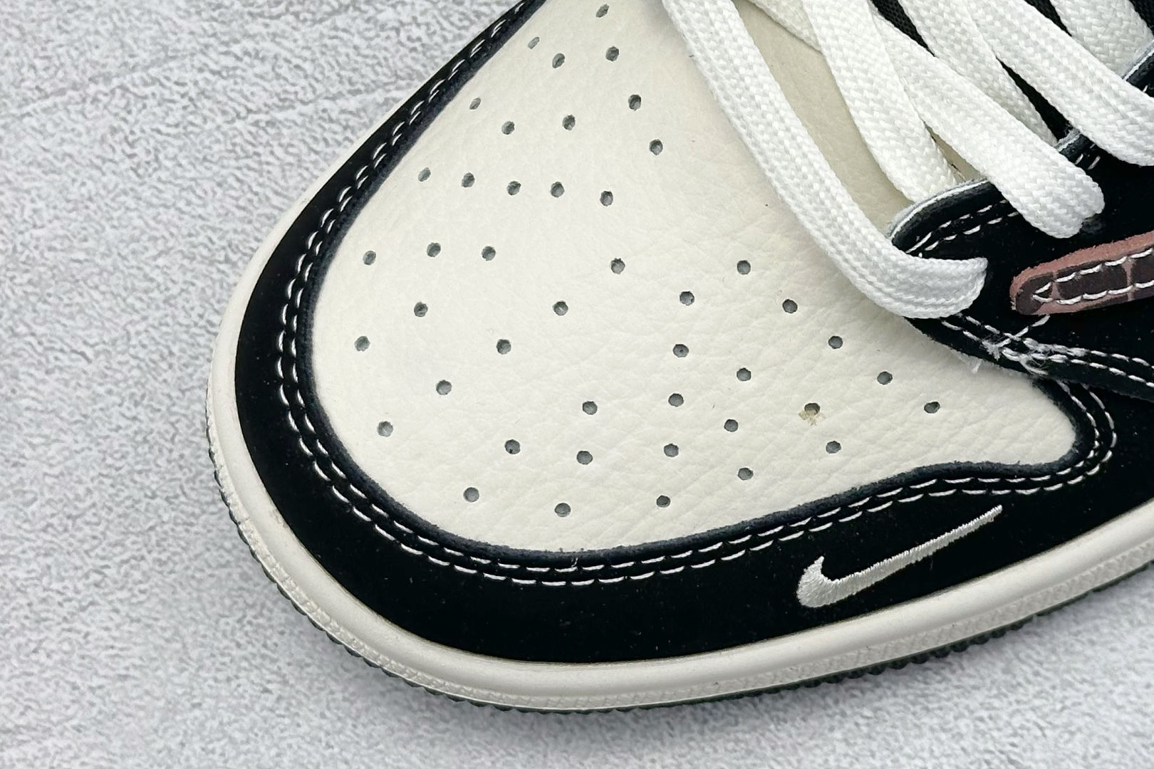 终端放店
XC版 Travis Scott x Fragment Design x Air Jorda