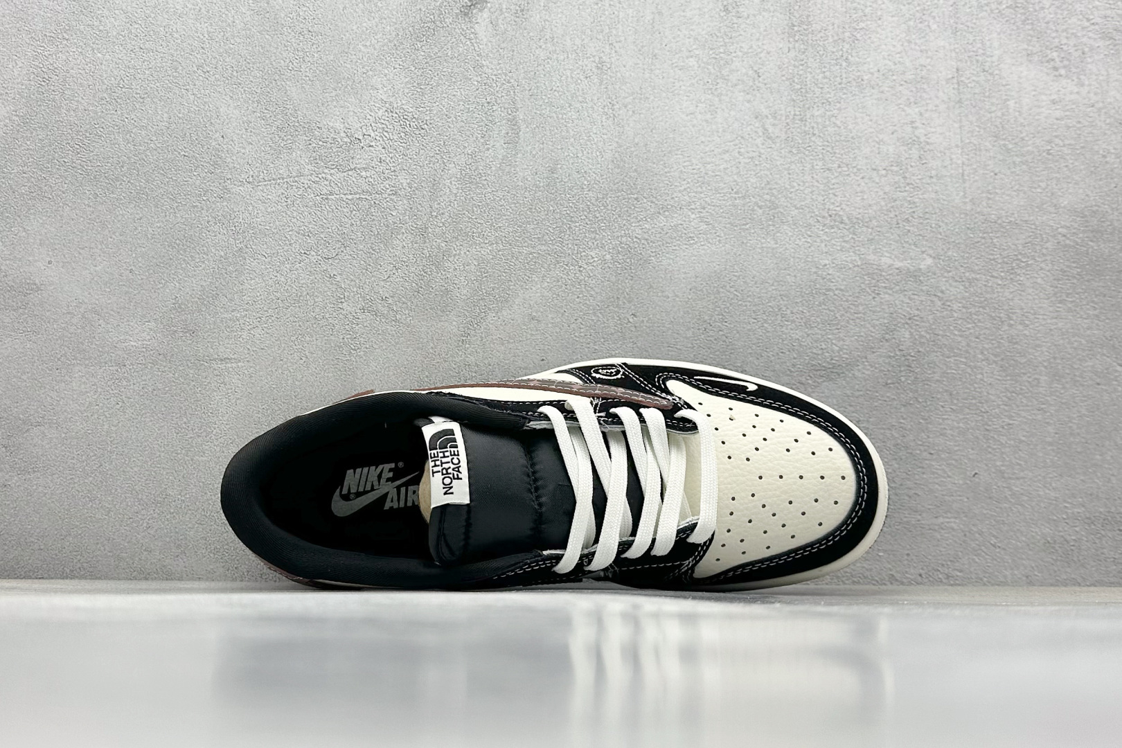 终端放店
XC版 Travis Scott x Fragment Design x Air Jorda