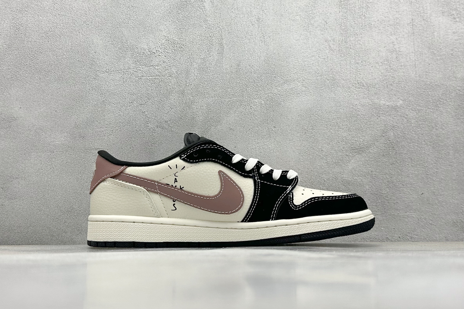 终端放店
XC版 Travis Scott x Fragment Design x Air Jorda