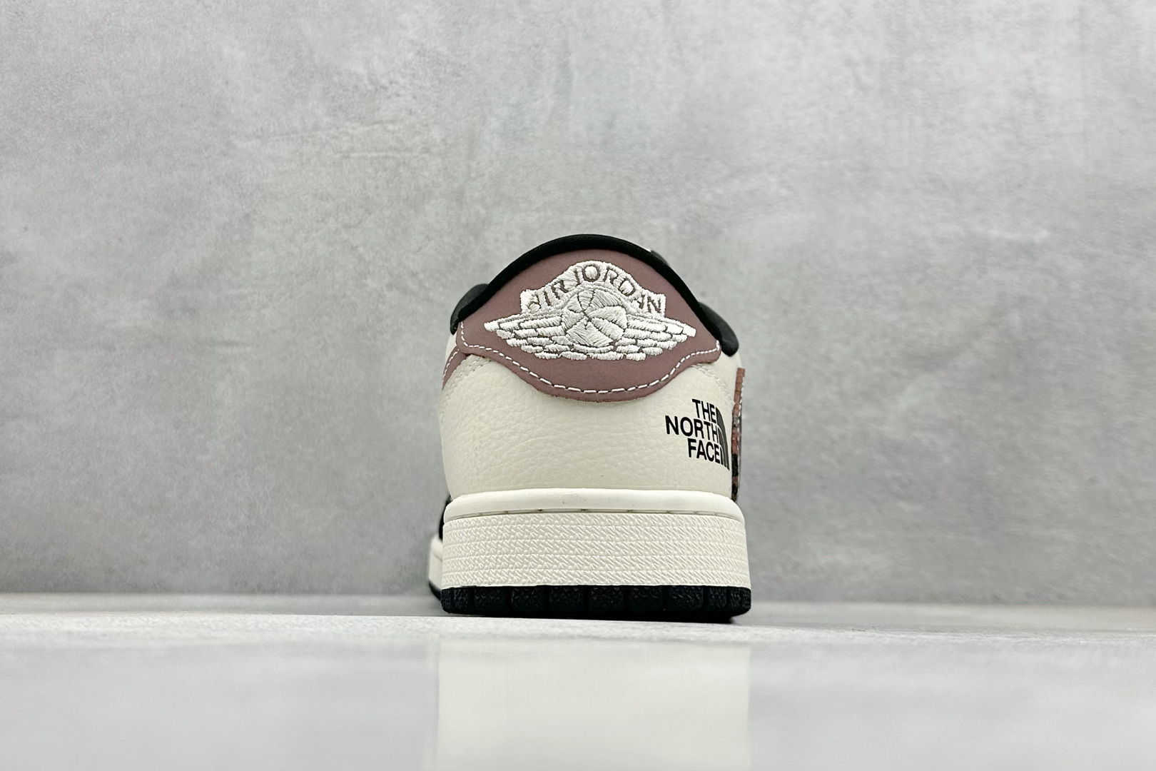 终端放店
XC版 Travis Scott x Fragment Design x Air Jorda