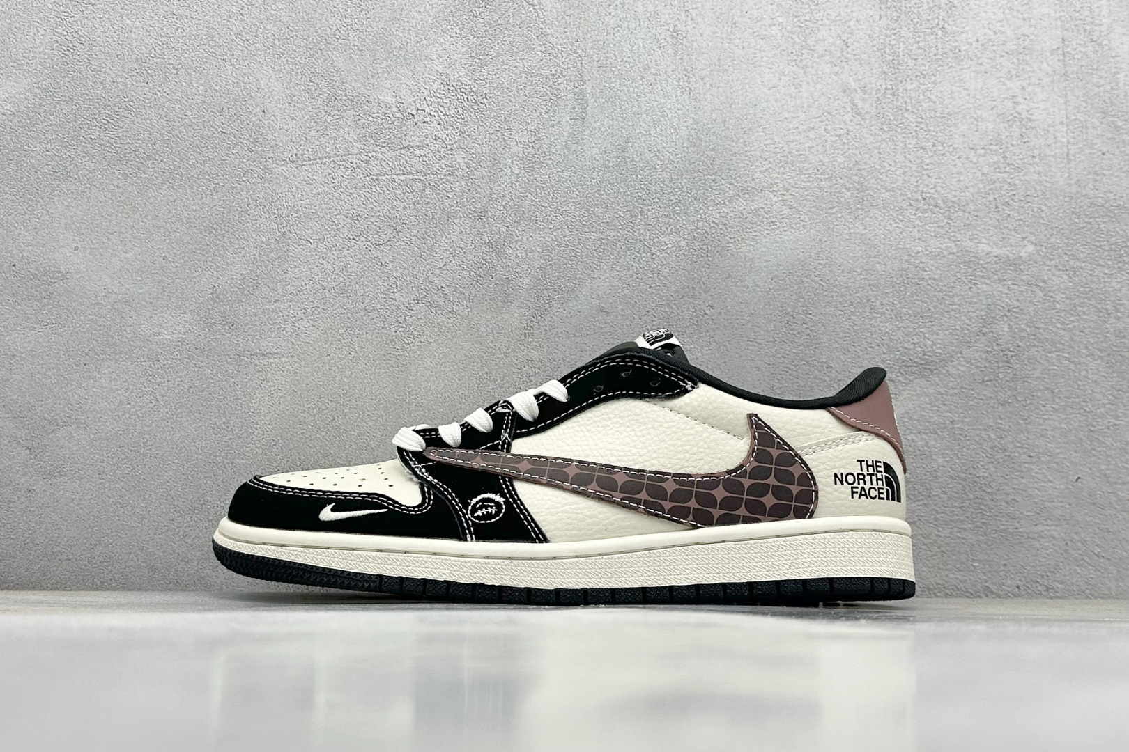 终端放店
XC版 Travis Scott x Fragment Design x Air Jorda