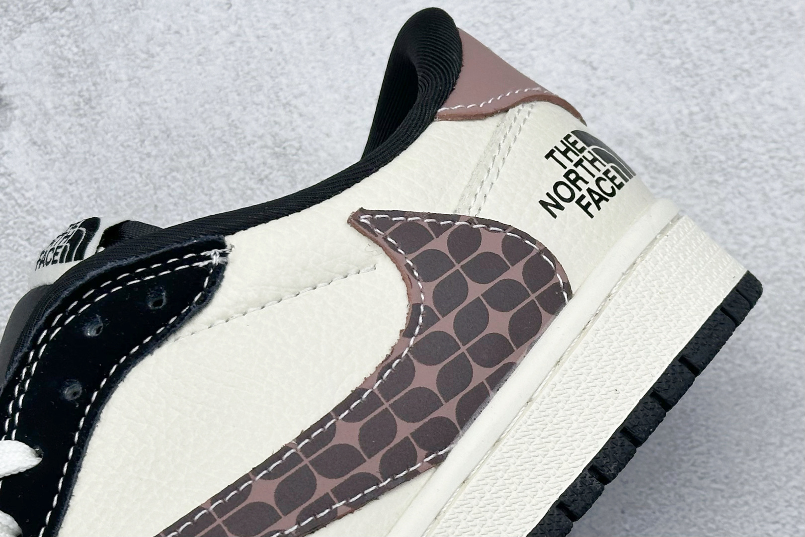 终端放店
XC版 Travis Scott x Fragment Design x Air Jorda