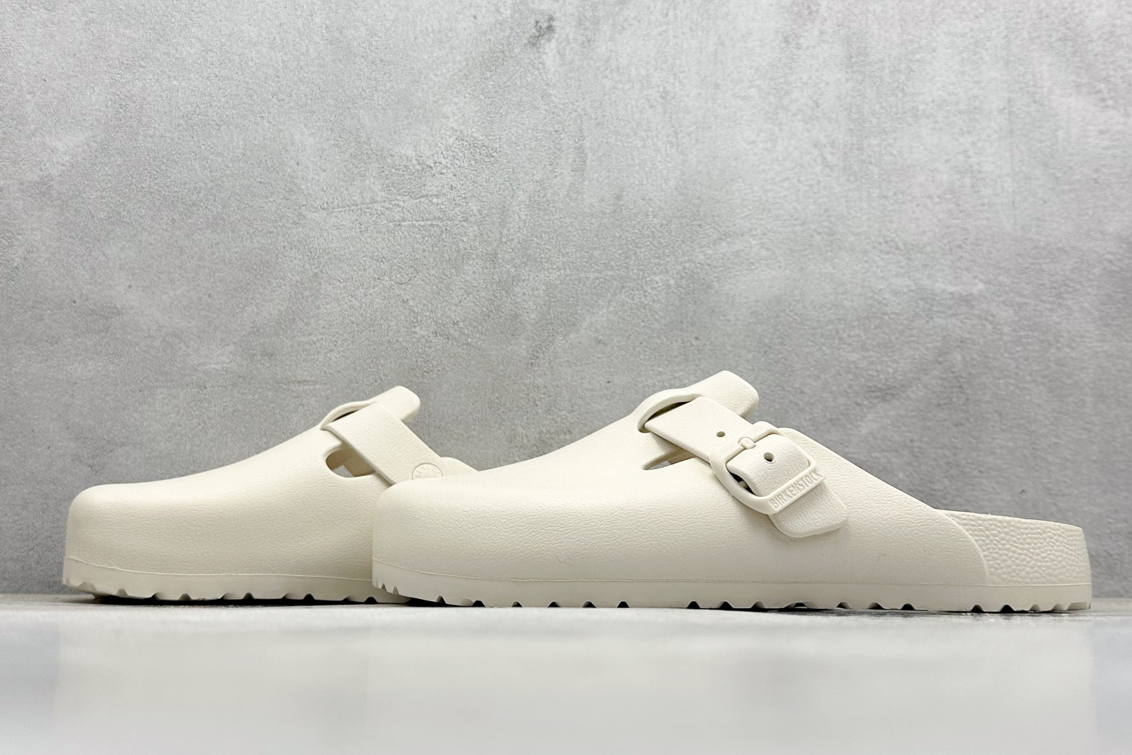  终端放店
J版 Birkenstock 博肯/EVA 半包头 慕勒拖鞋 
大厂出品 夏季走量必备爆款🔥