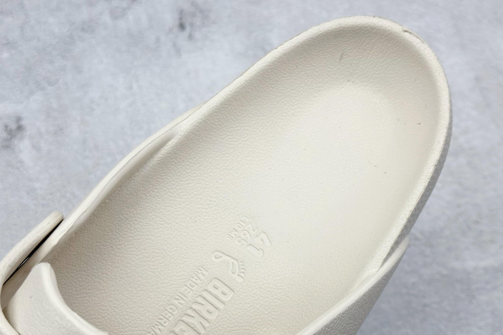  终端放店
J版 Birkenstock 博肯/EVA 半包头 慕勒拖鞋 
大厂出品 夏季走量必备爆款🔥