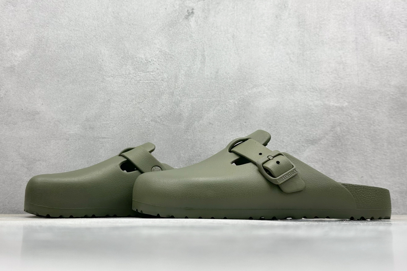  终端放店
J版 Birkenstock 博肯/EVA 半包头 慕勒拖鞋 
大厂出品 夏季走量必备爆款🔥