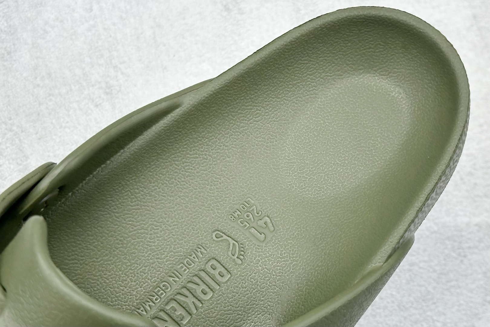  终端放店
J版 Birkenstock 博肯/EVA 半包头 慕勒拖鞋 
大厂出品 夏季走量必备爆款🔥