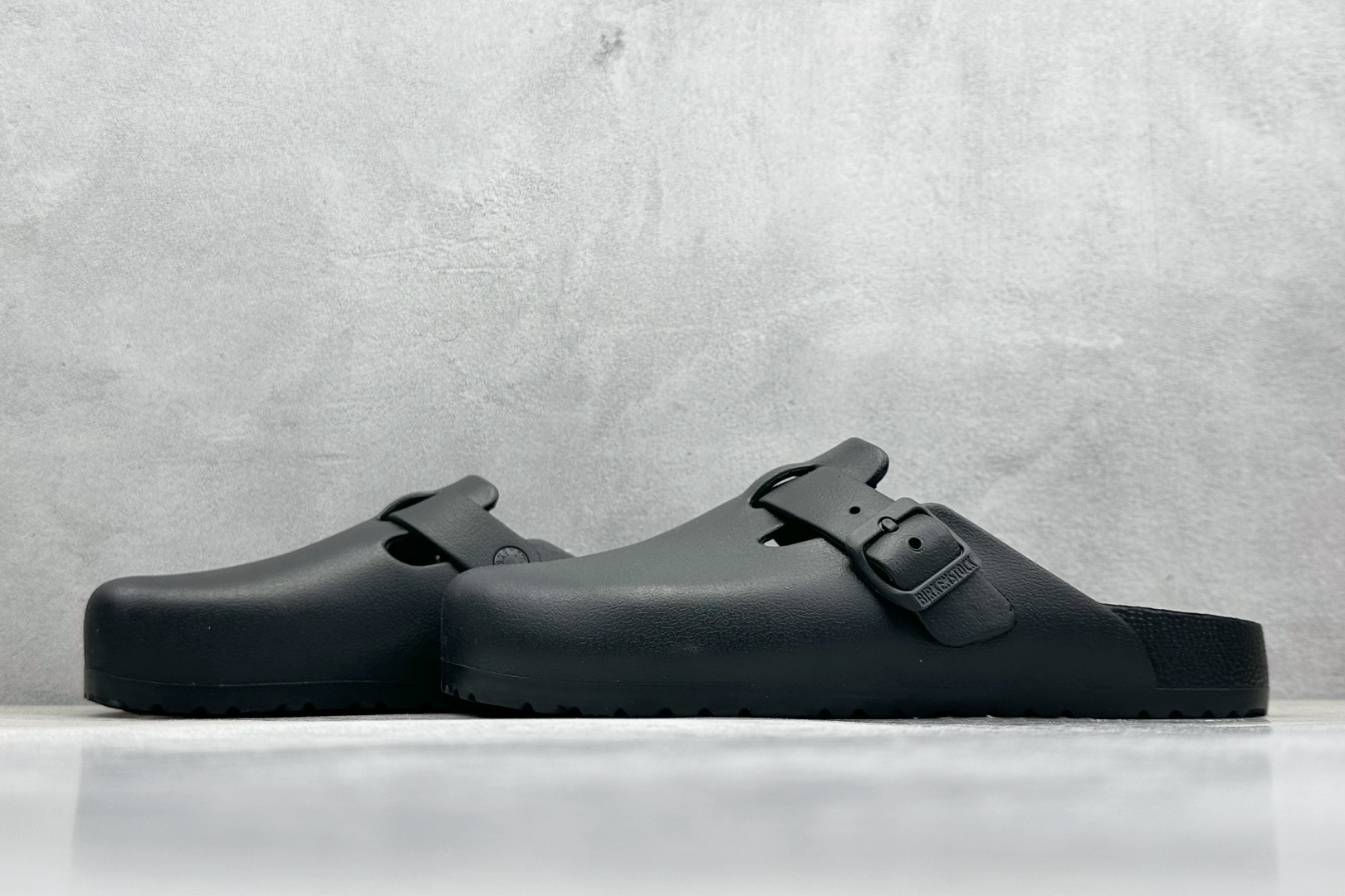  终端放店
J版 Birkenstock 博肯/EVA 半包头 慕勒拖鞋 
大厂出品 夏季走量必备爆款🔥