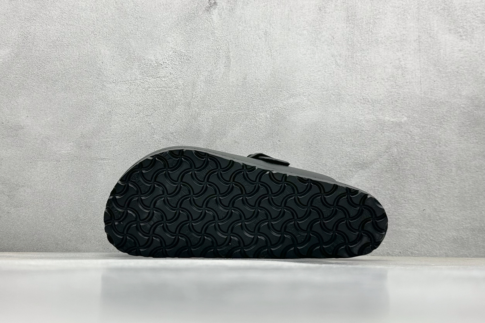 终端放店
J版 Birkenstock 博肯/EVA 半包头 慕勒拖鞋 
大厂出品 夏季走量必备爆款🔥