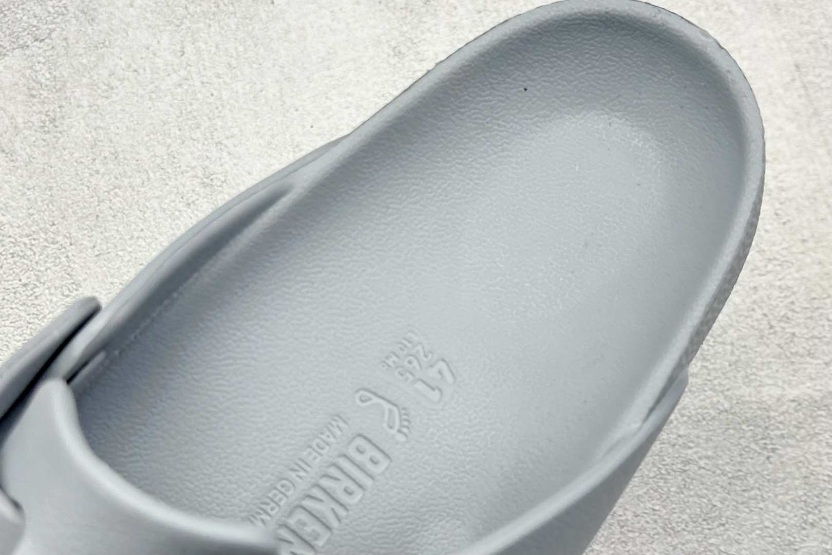  终端放店
J版 Birkenstock 博肯/EVA 半包头 慕勒拖鞋 
大厂出品 夏季走量必备爆款🔥