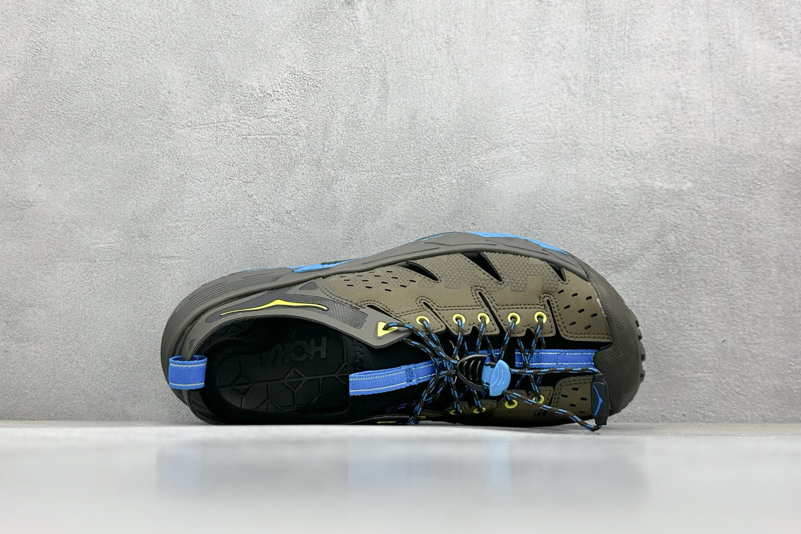  
Hoka W Hopara 霍帕拉系列水路两用溯溪涉水休闲户外露营凉鞋

尺码：36 36.5 37