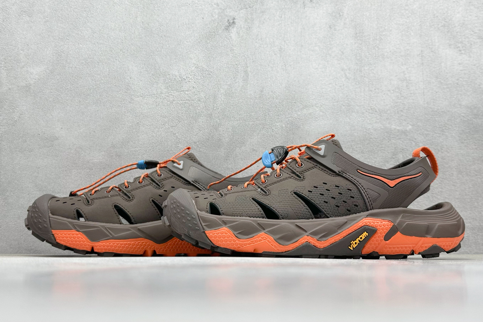 
Hoka W Hopara 霍帕拉系列水路两用溯溪涉水休闲户外露营凉鞋

尺码：36 36.5 37
