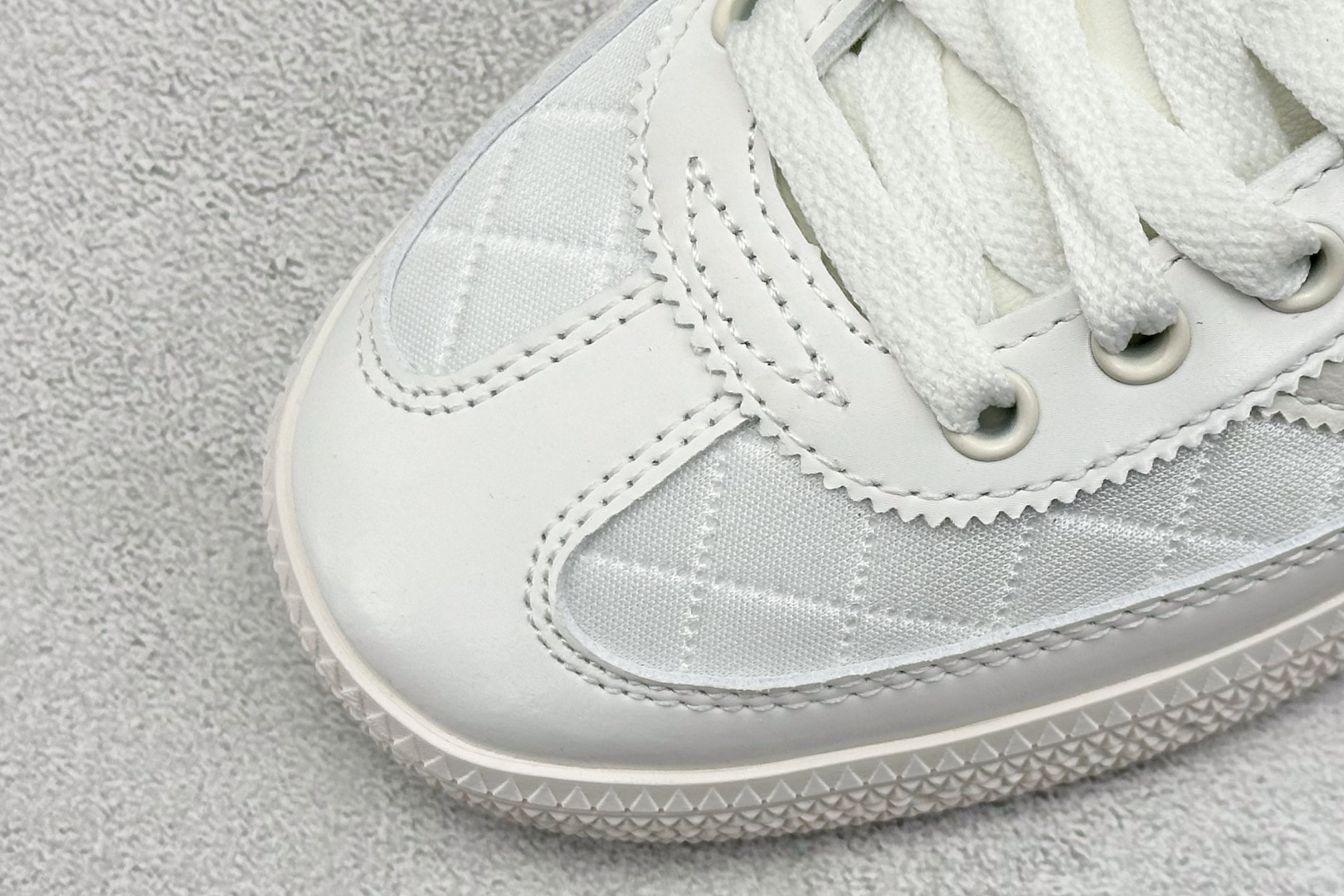  
AD originals Samba Handball Spezial
此款以简约大方的造型设计，给