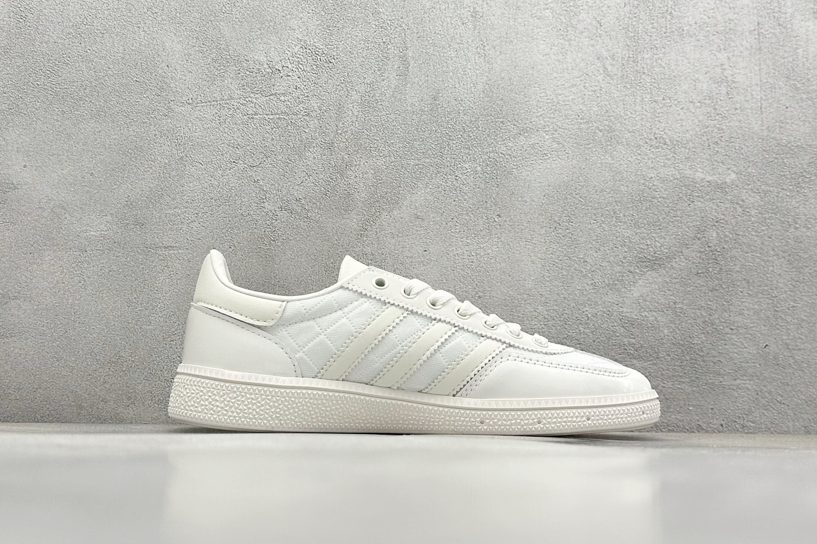  
AD originals Samba Handball Spezial
此款以简约大方的造型设计，给