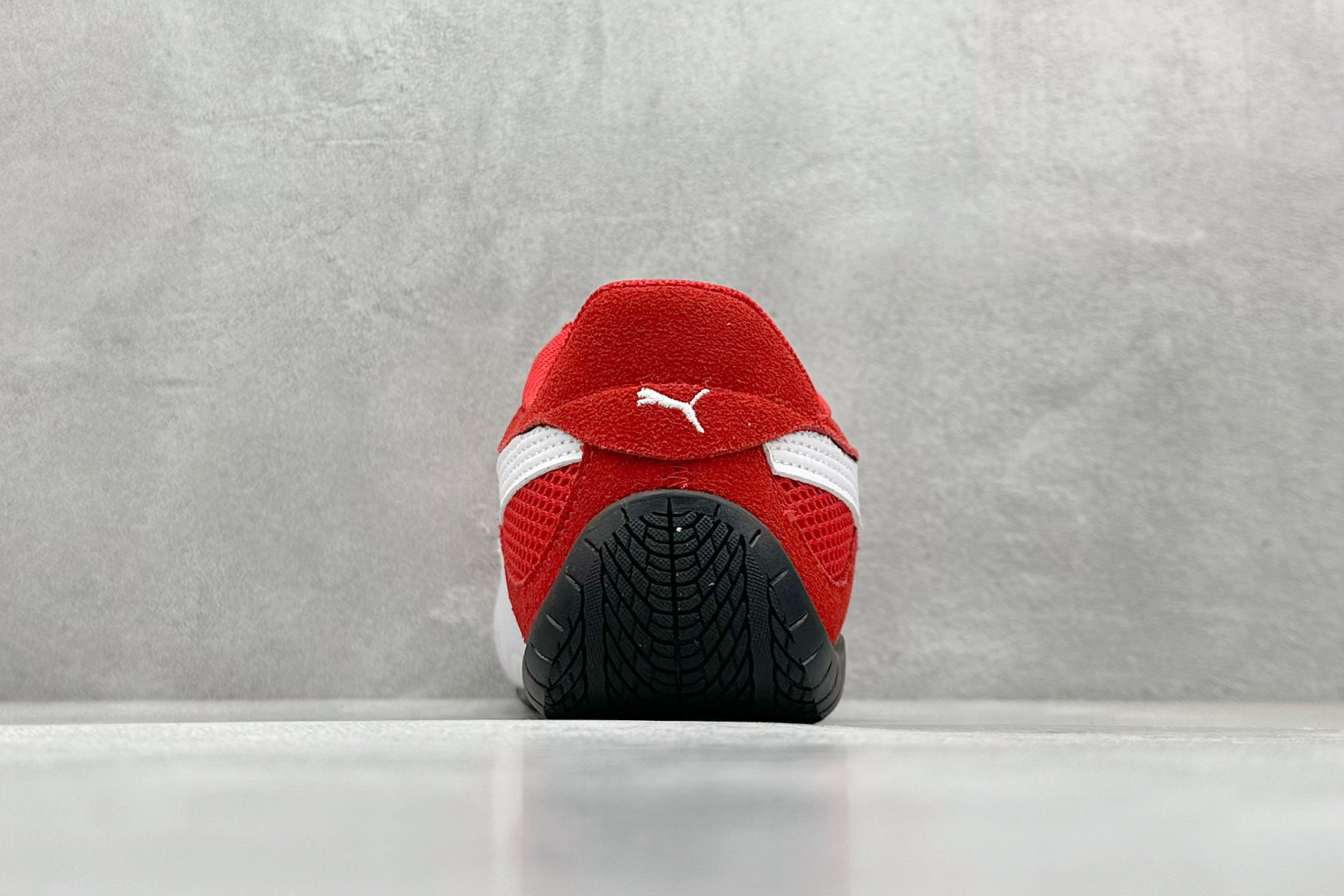 
PUMA Speedcat Go薄底鞋柔软舒适防滑耐磨低帮生 活休闲鞋

货号： 
尺码：36-40