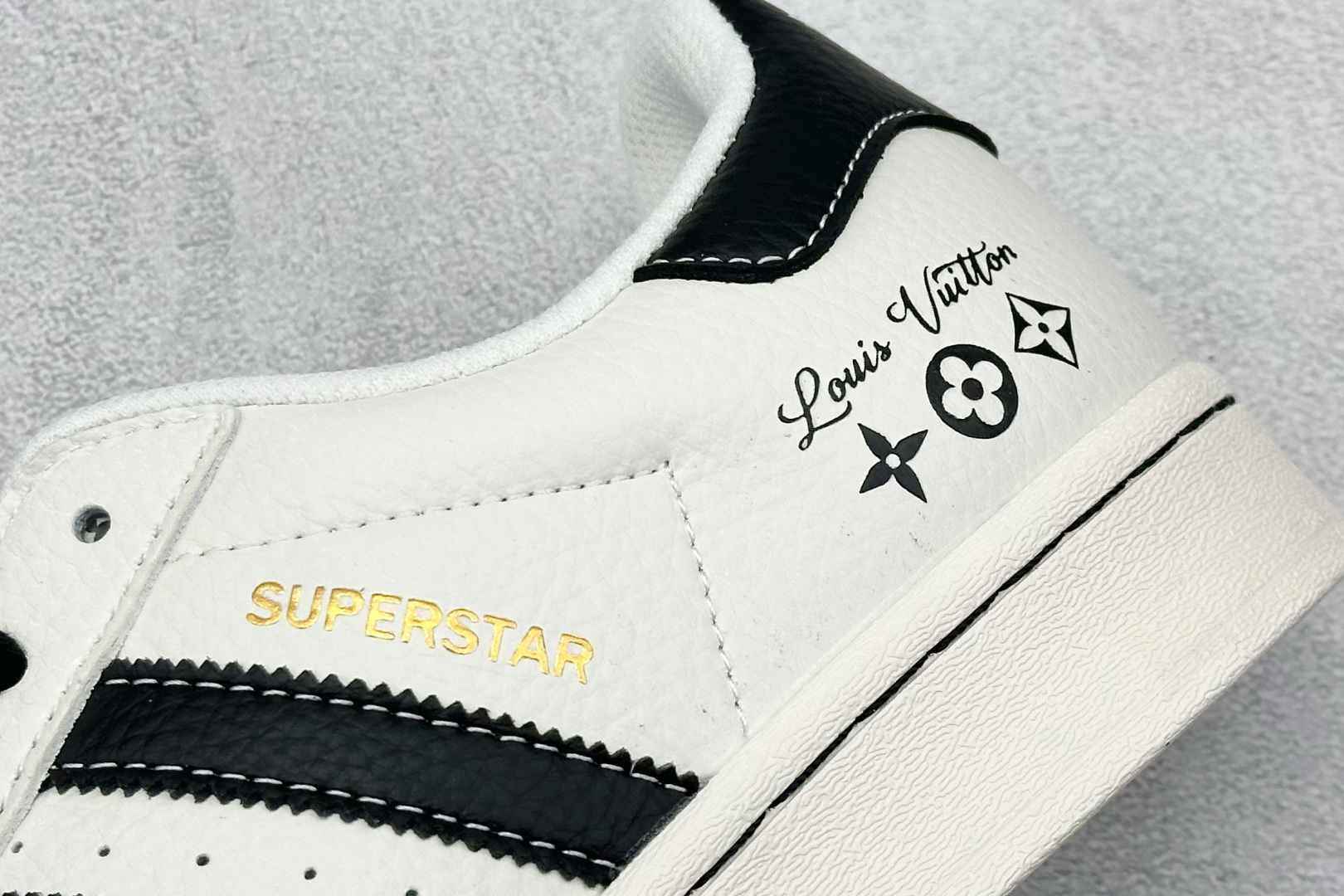 AD Originals Superstar x Louis Vuitton 白黑 JY8902