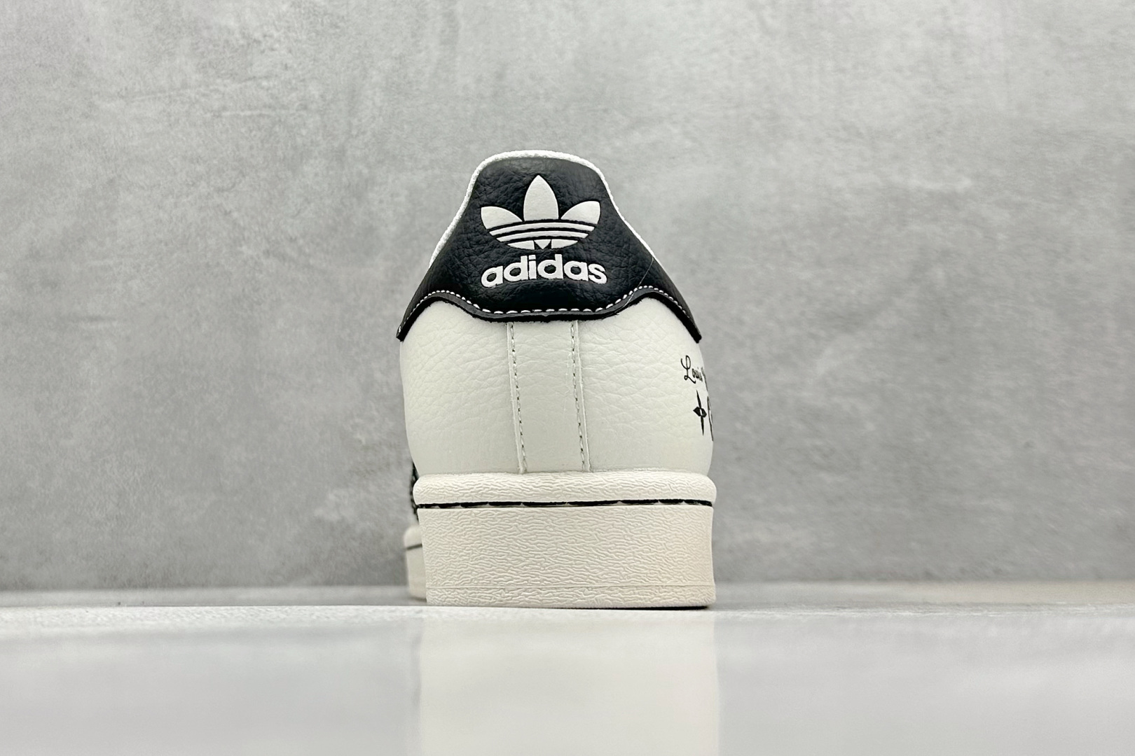 AD Originals Superstar x Louis Vuitton 白黑 JY8902