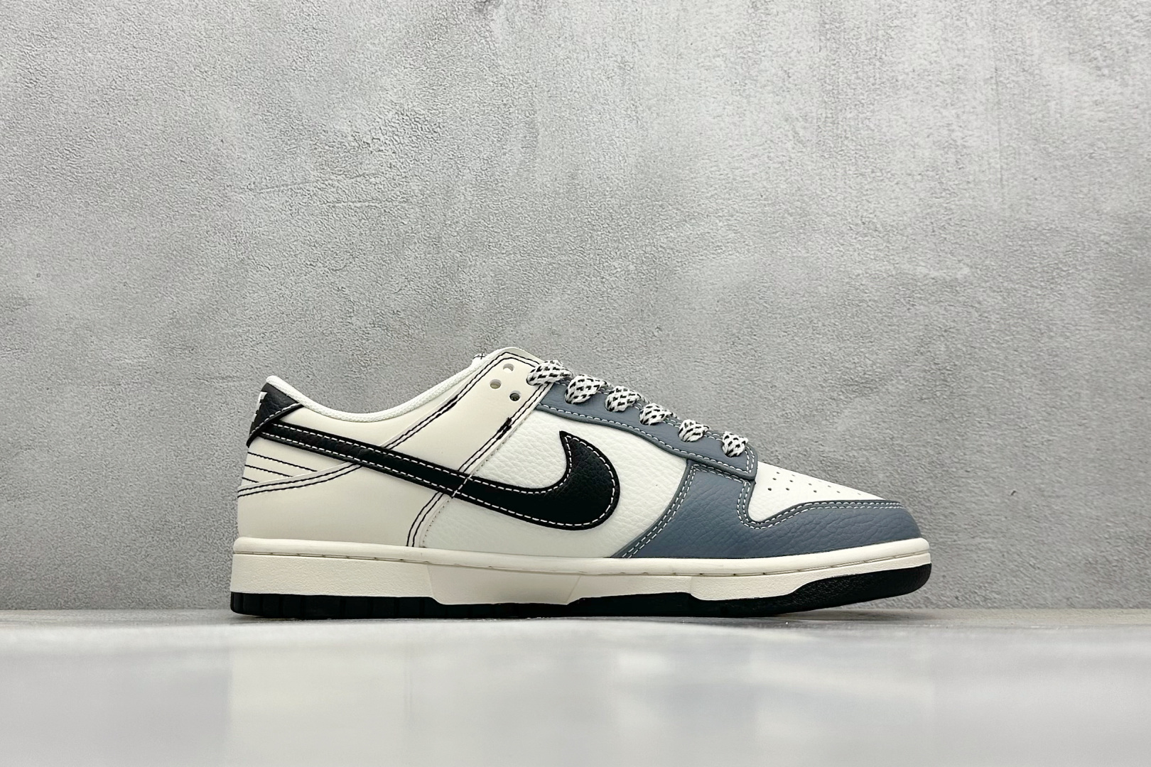  
Nike SB Dunk Low x 斯图西联名 
纯原大厂出品 极力推荐
原装头层材料 独家版型蒸