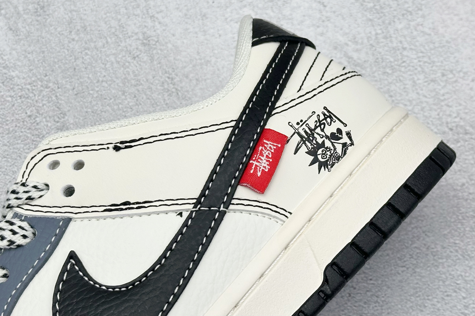  
Nike SB Dunk Low x 斯图西联名 
纯原大厂出品 极力推荐
原装头层材料 独家版型蒸