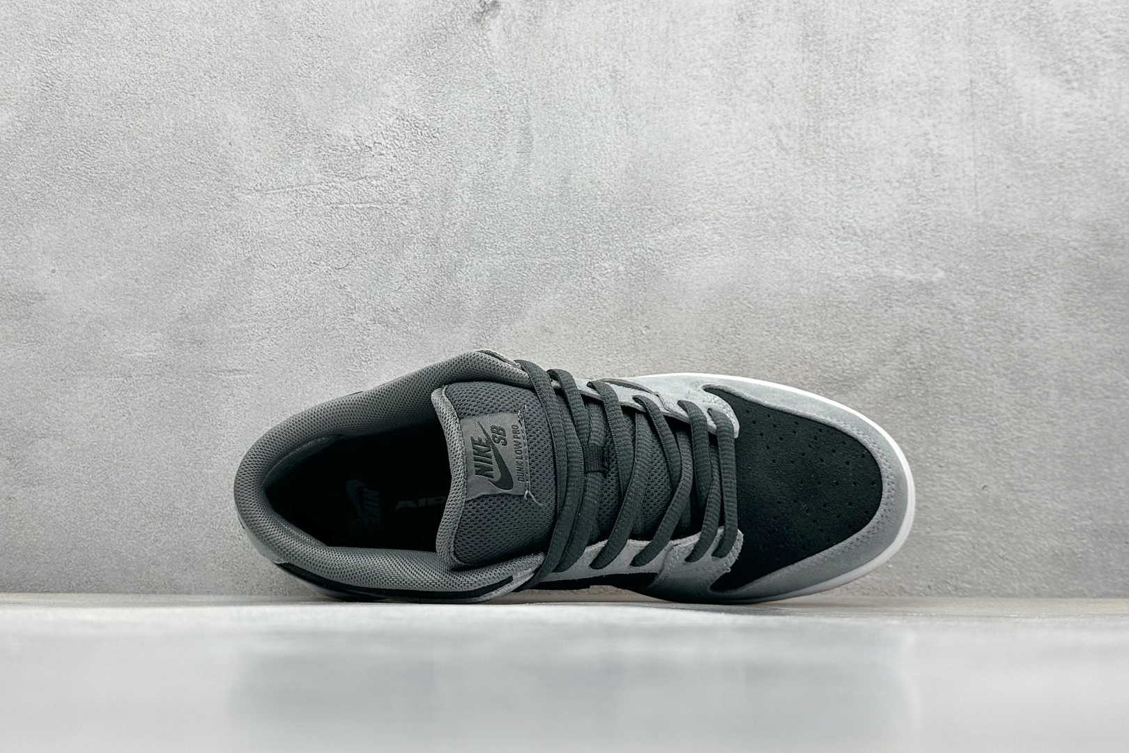  
A版 Nike SB Dunk Low 黑灰色 低帮休闲板鞋 

货号：HF3063-001
尺码
