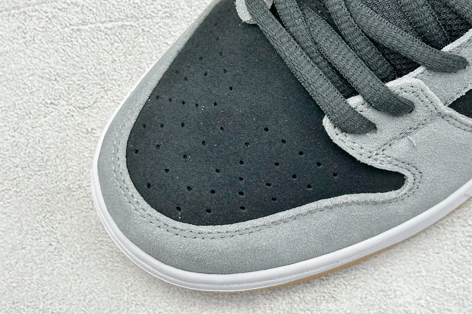  
A版 Nike SB Dunk Low 黑灰色 低帮休闲板鞋 

货号：HF3063-001
尺码