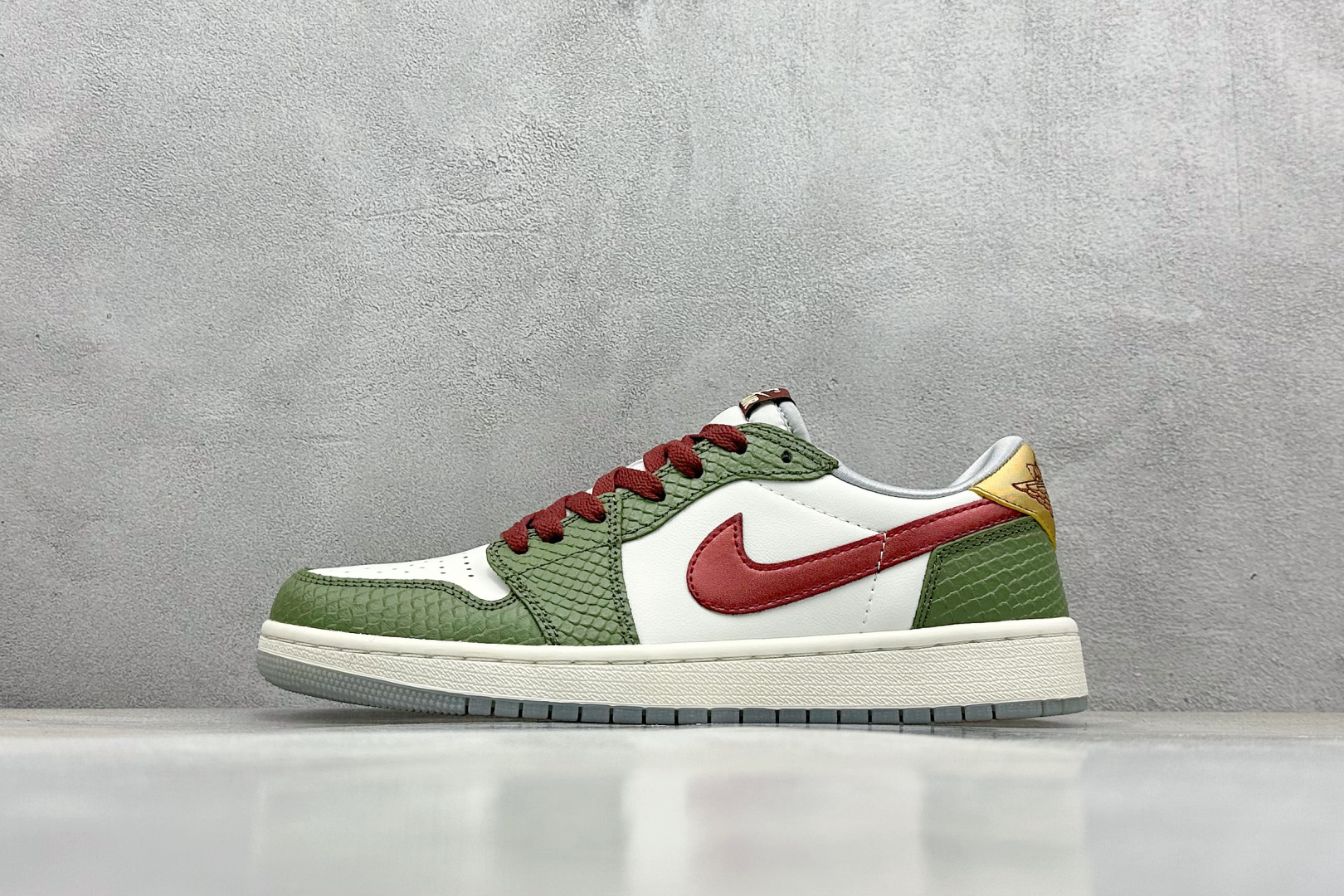 福利特价 
Air Jordan 1 低帮 复古篮球鞋
纯原大厂出品 极力推荐
定制鞋盒 大厂纯原品质出