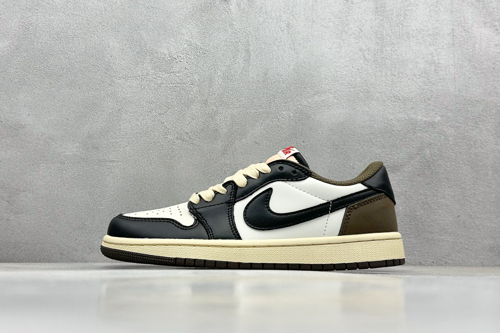 福利特价 
Air Jordan 1 低帮 复古篮球鞋
纯原大厂出品 极力推荐
定制鞋盒 大厂纯原品质出
