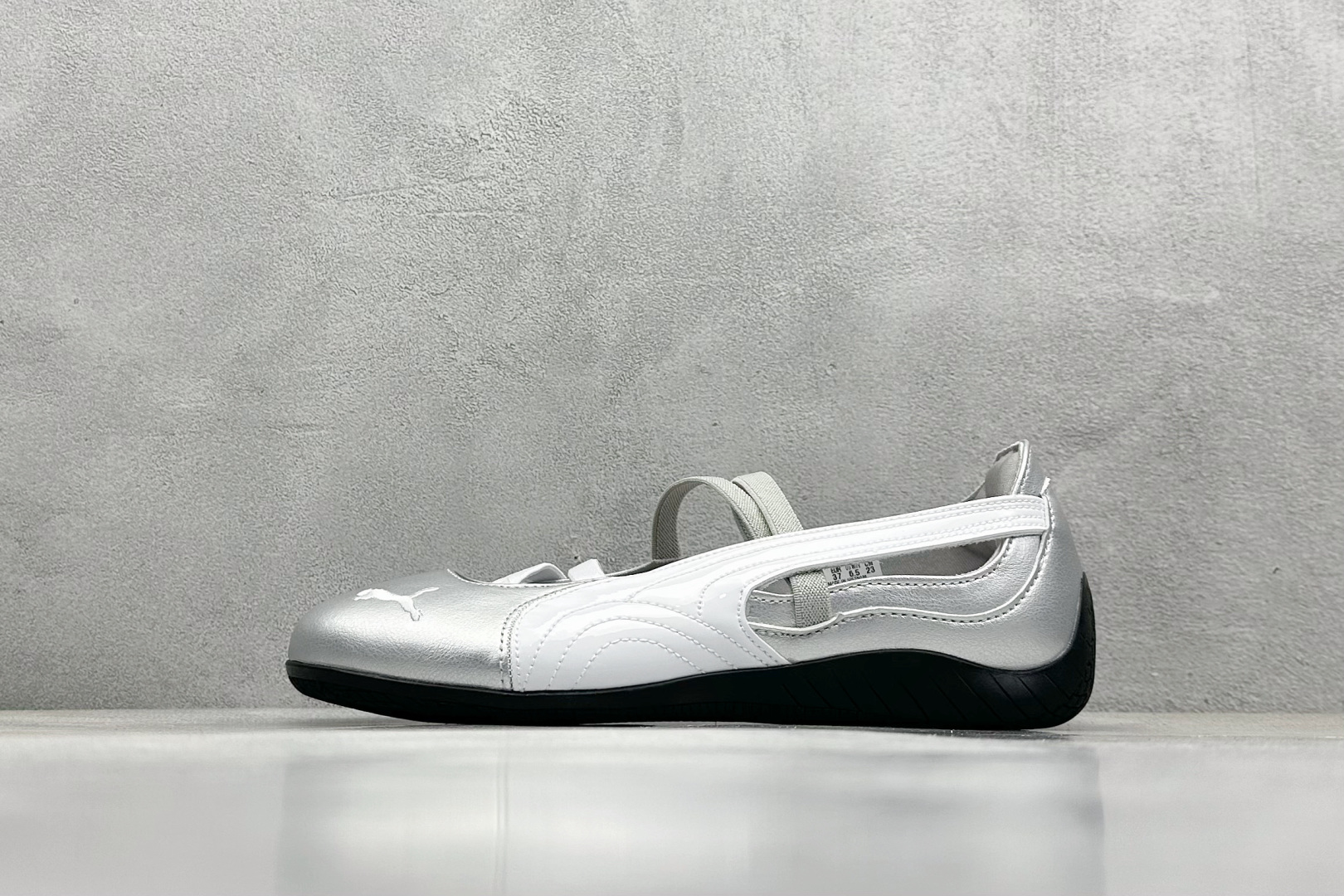  终端放店
FS版 Puma Speedcat Ballet 彪马薄底系列 复古运动休闲跑鞋 
鞋面设计