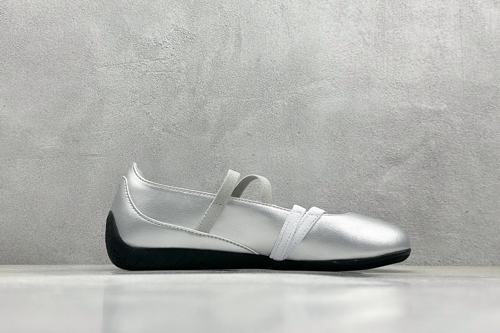  终端放店
FS版 Puma Speedcat Ballet 彪马薄底系列 复古运动休闲跑鞋 
鞋面设计