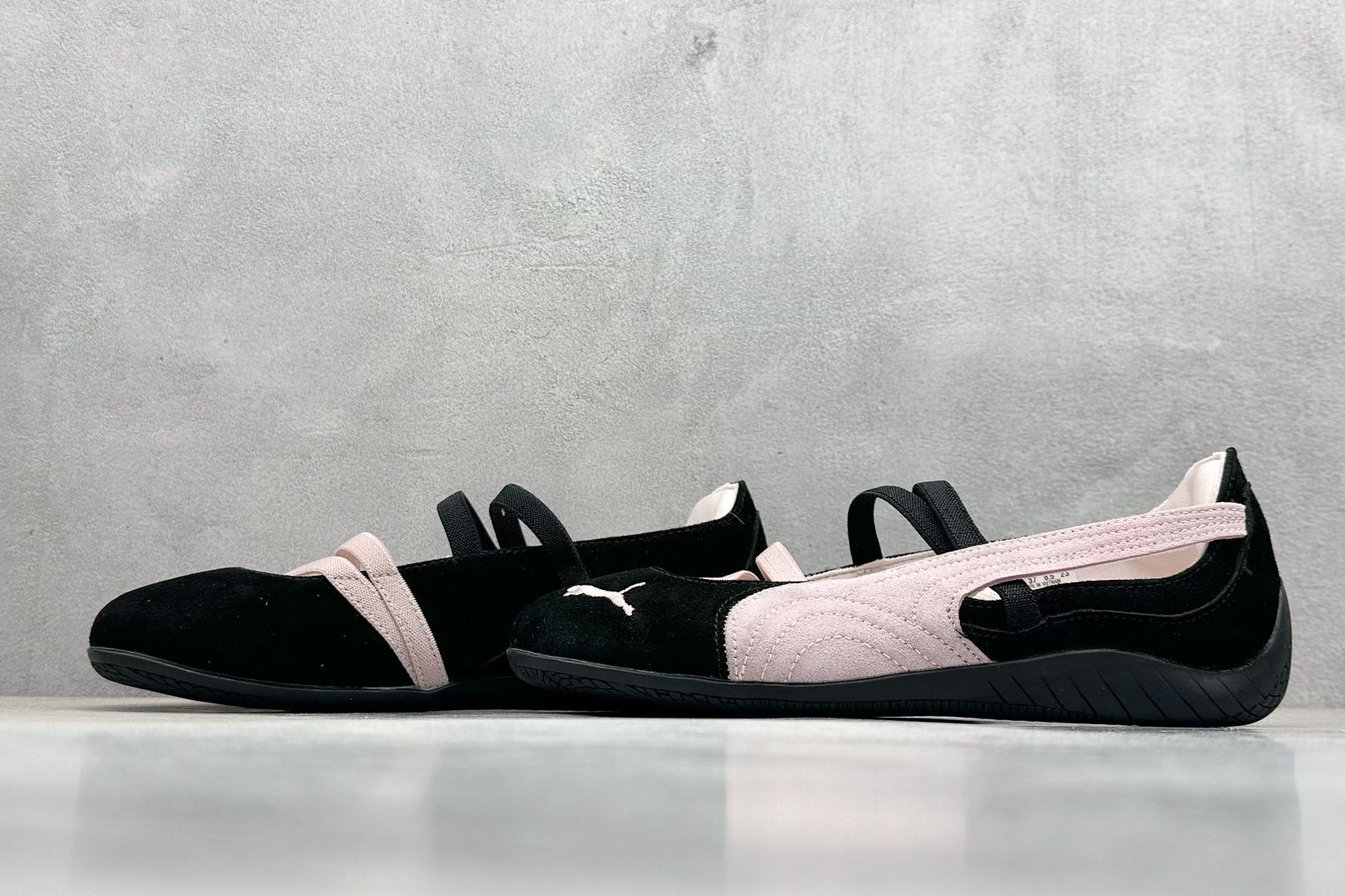  终端放店
FS版 Puma Speedcat Ballet 彪马薄底系列 复古运动休闲跑鞋 
鞋面设计