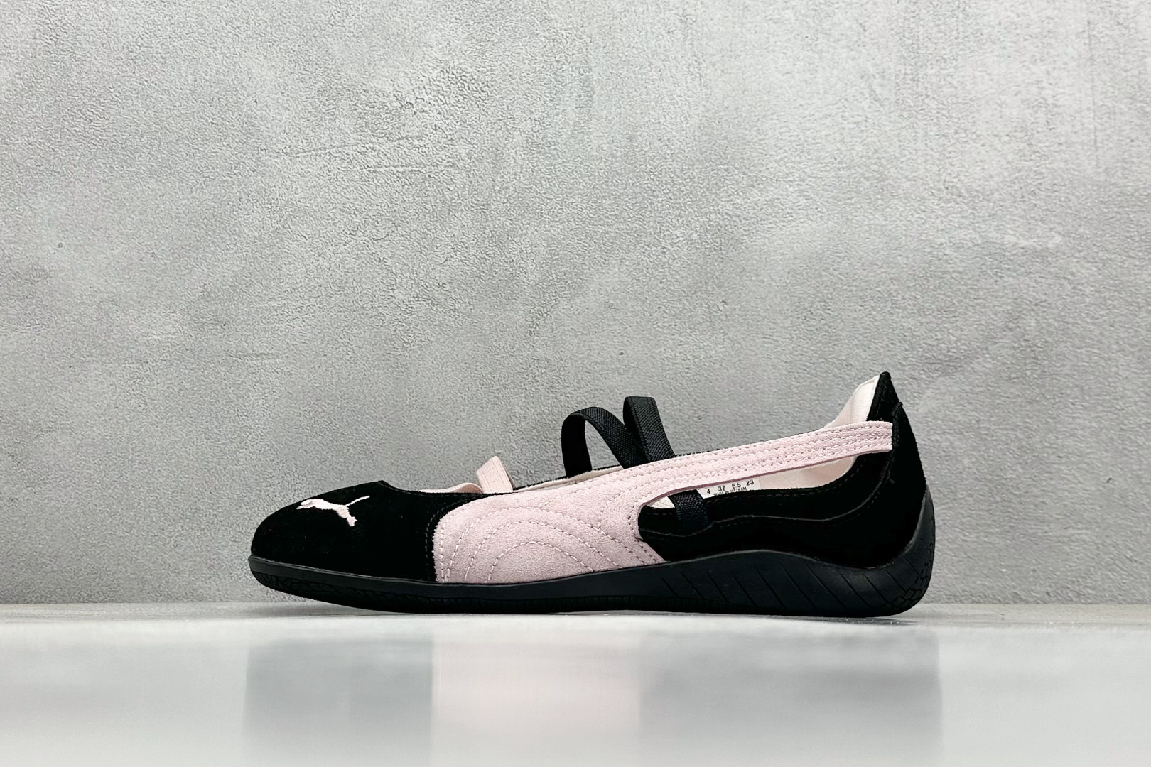  终端放店
FS版 Puma Speedcat Ballet 彪马薄底系列 复古运动休闲跑鞋 
鞋面设计