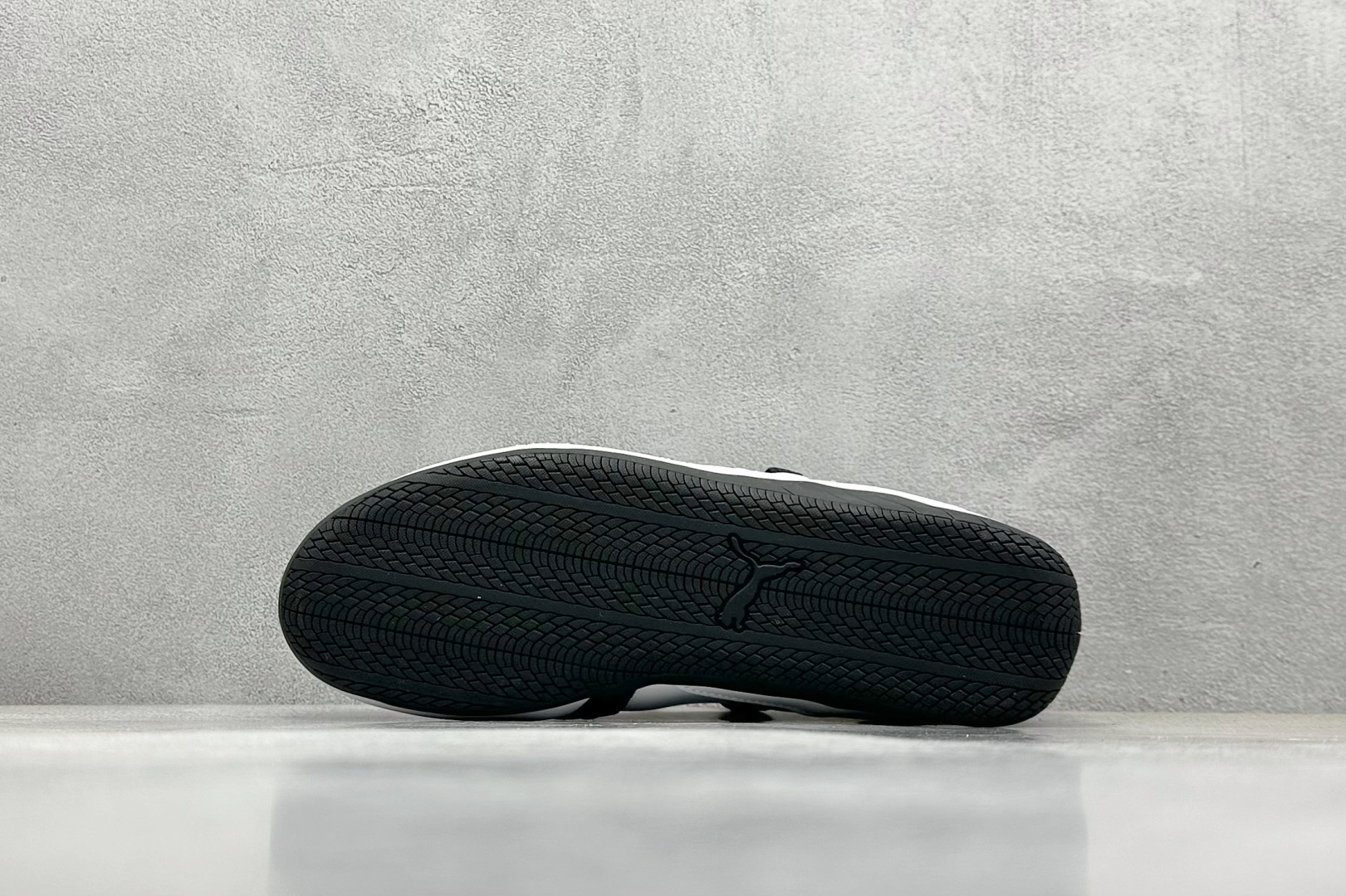  终端放店
FS版 Puma Speedcat Ballet 彪马薄底系列 复古运动休闲跑鞋 
鞋面设计