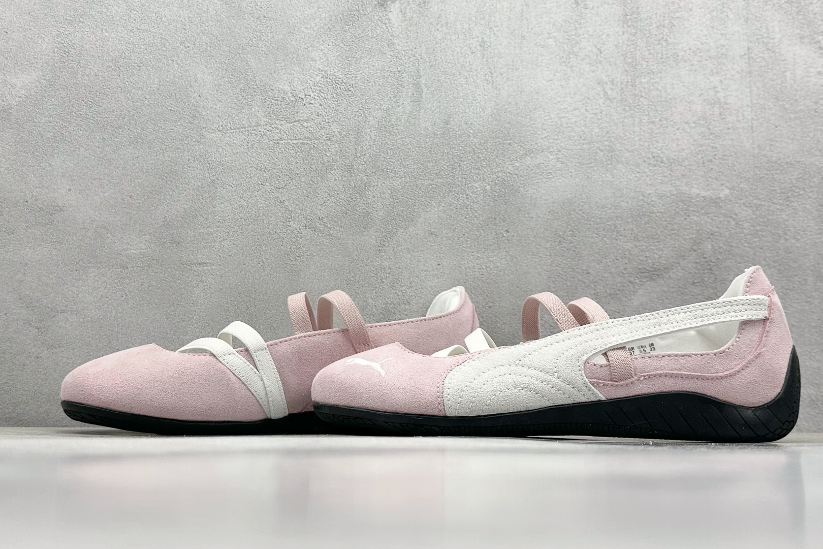  终端放店
FS版 Puma Speedcat Ballet 彪马薄底系列 复古运动休闲跑鞋 
鞋面设计