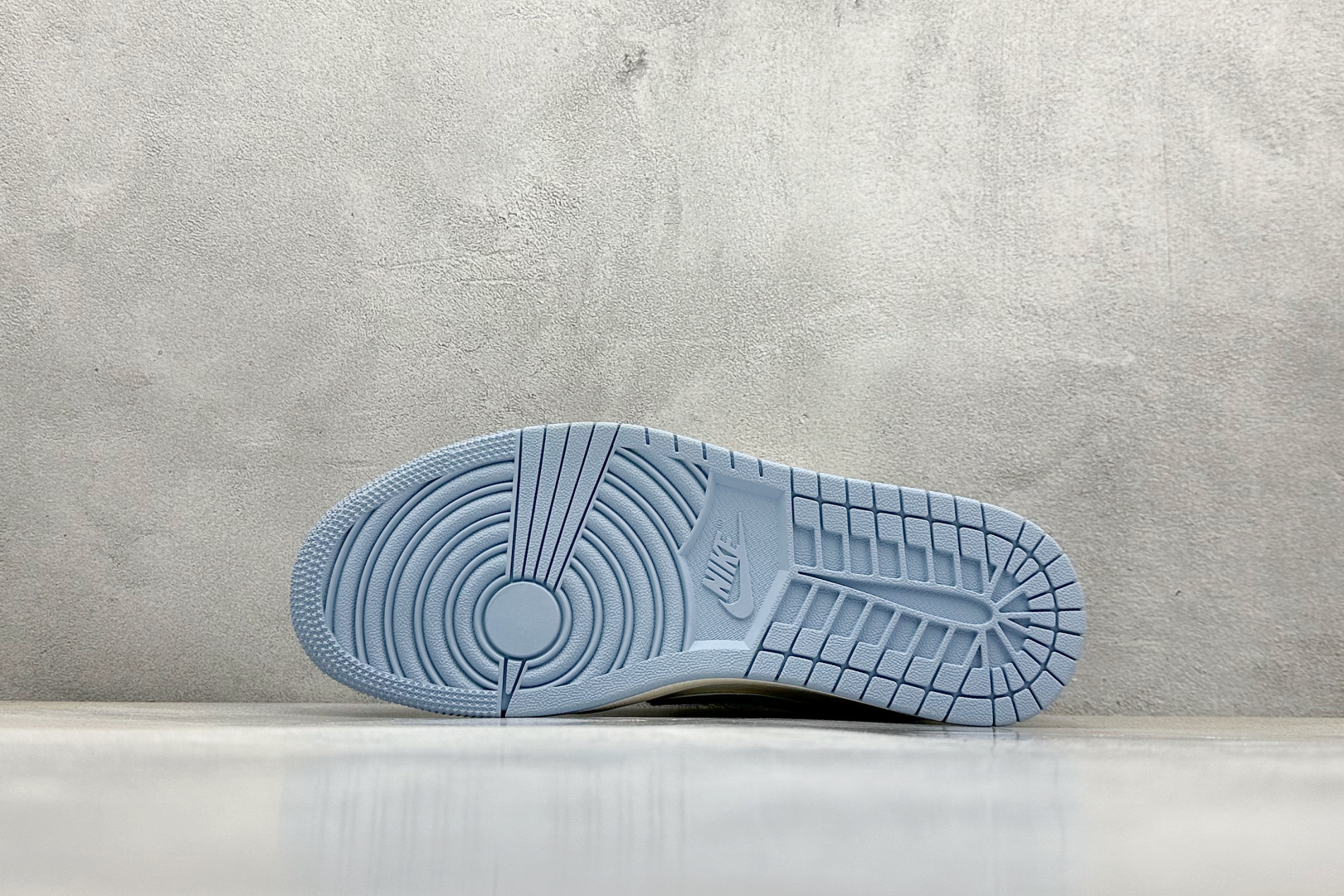 终端放店
XC版 Travis Scott x Fragment Design x Air Jorda