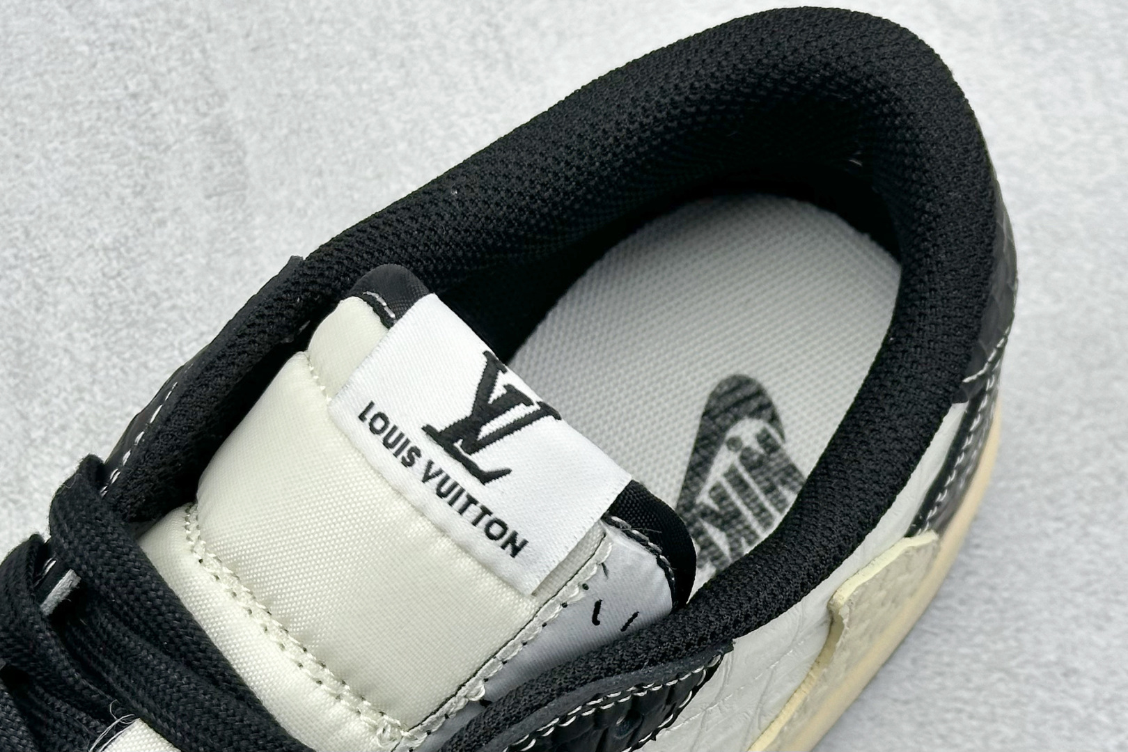 终端放店
XC版 Travis Scott x Fragment Design x Air Jorda