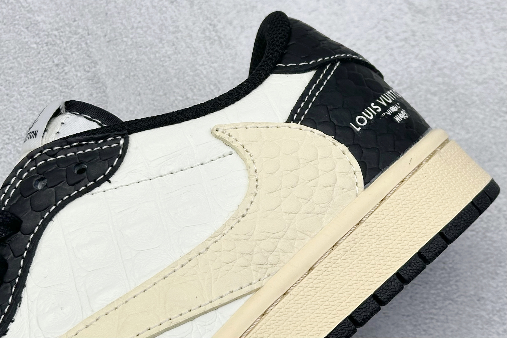 终端放店
XC版 Travis Scott x Fragment Design x Air Jorda