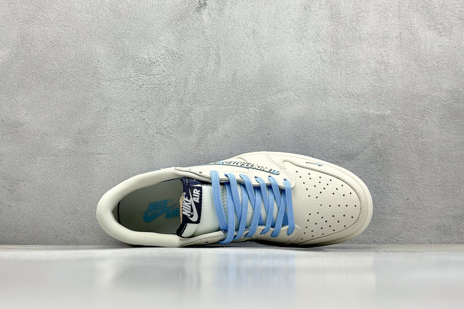 终端放店
XC版 Travis Scott x Fragment Design x Air Jorda