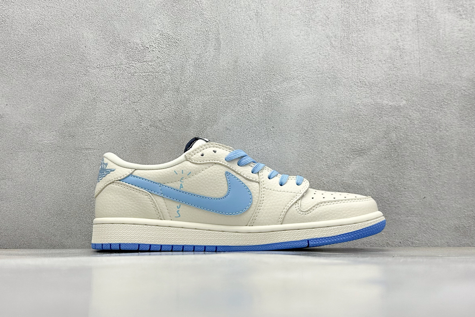 终端放店
XC版 Travis Scott x Fragment Design x Air Jorda