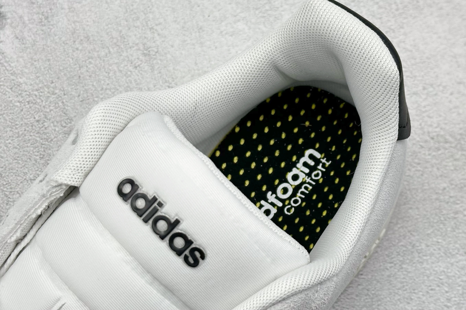  
Adidas GRAND COURT ALPHA 白色
复古潮流休闲面包鞋 原装纯原级
生生不息的经