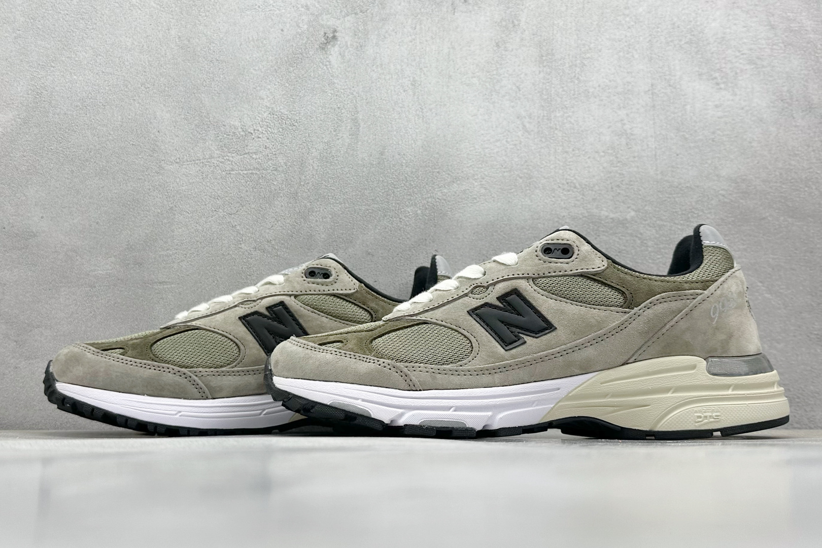 New Balance NB Made In USA M993系列美产血统经典复古休闲运动百搭老爹跑步鞋 U993JJ