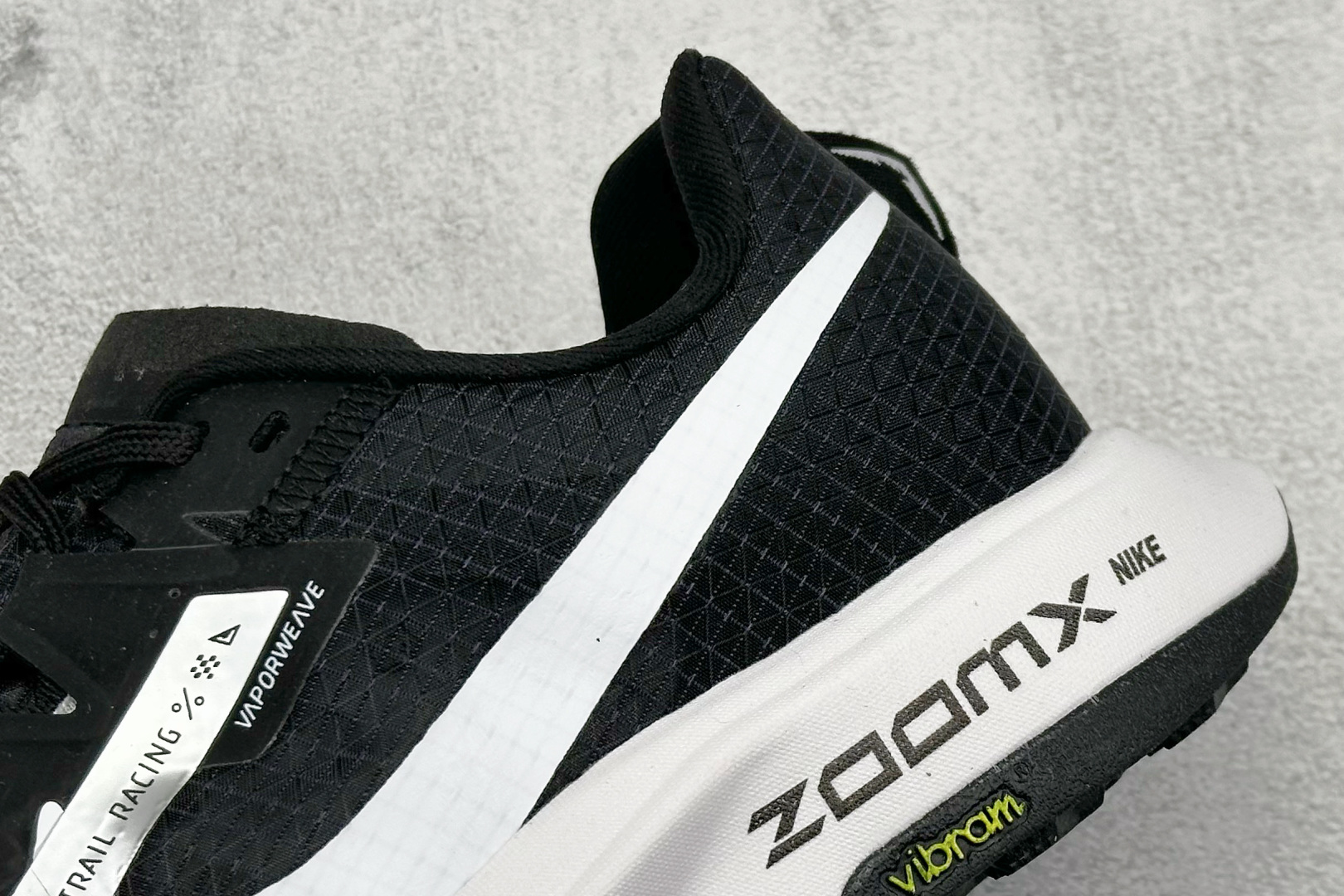 
XL版 Nike Air Zoomx UL TRAFLY TRAIL 登月休闲运动跑步鞋 

货号：